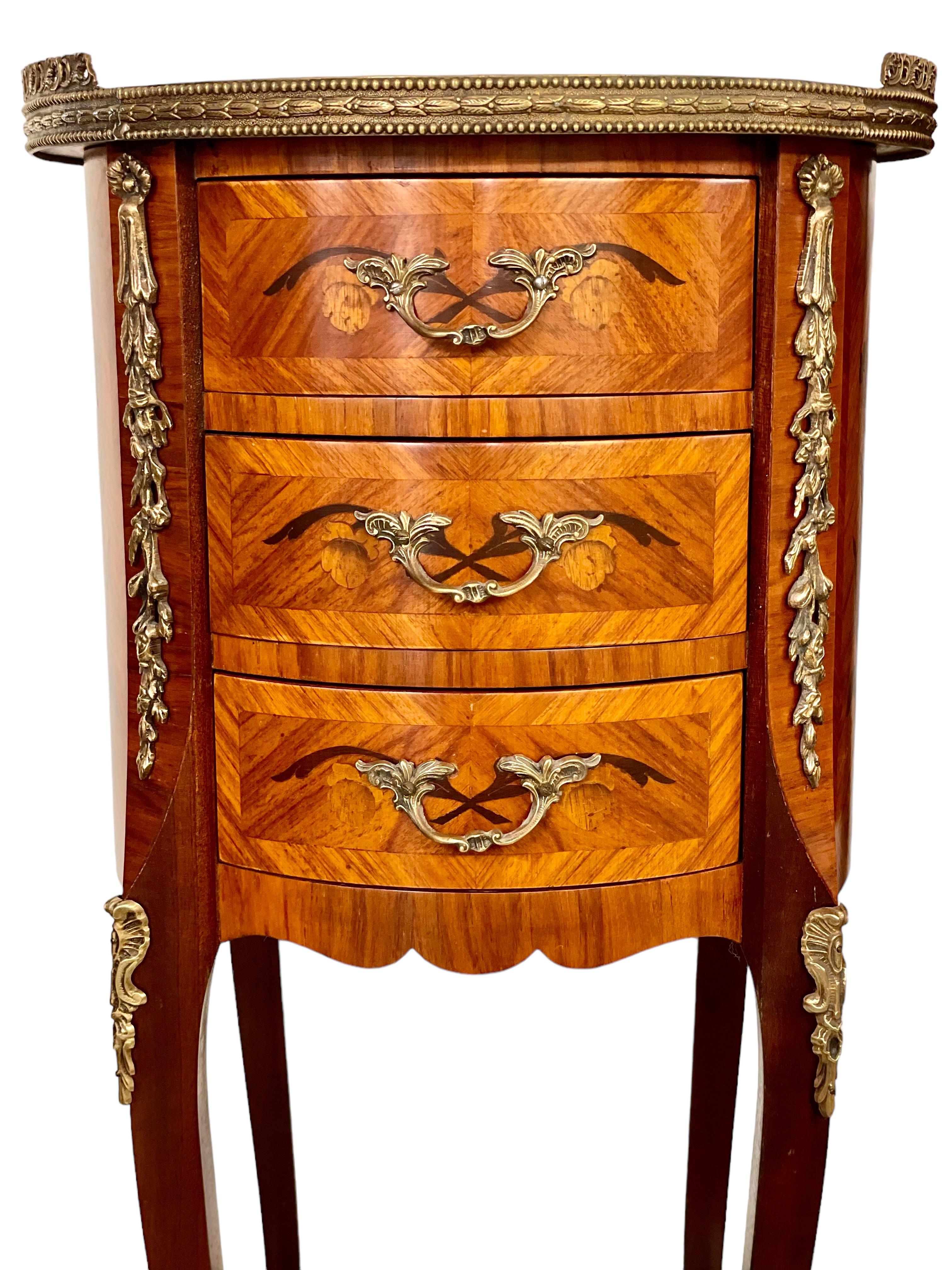 Louis XVI 19th Century Pair of Marquetry Bedside Nightstands Tables