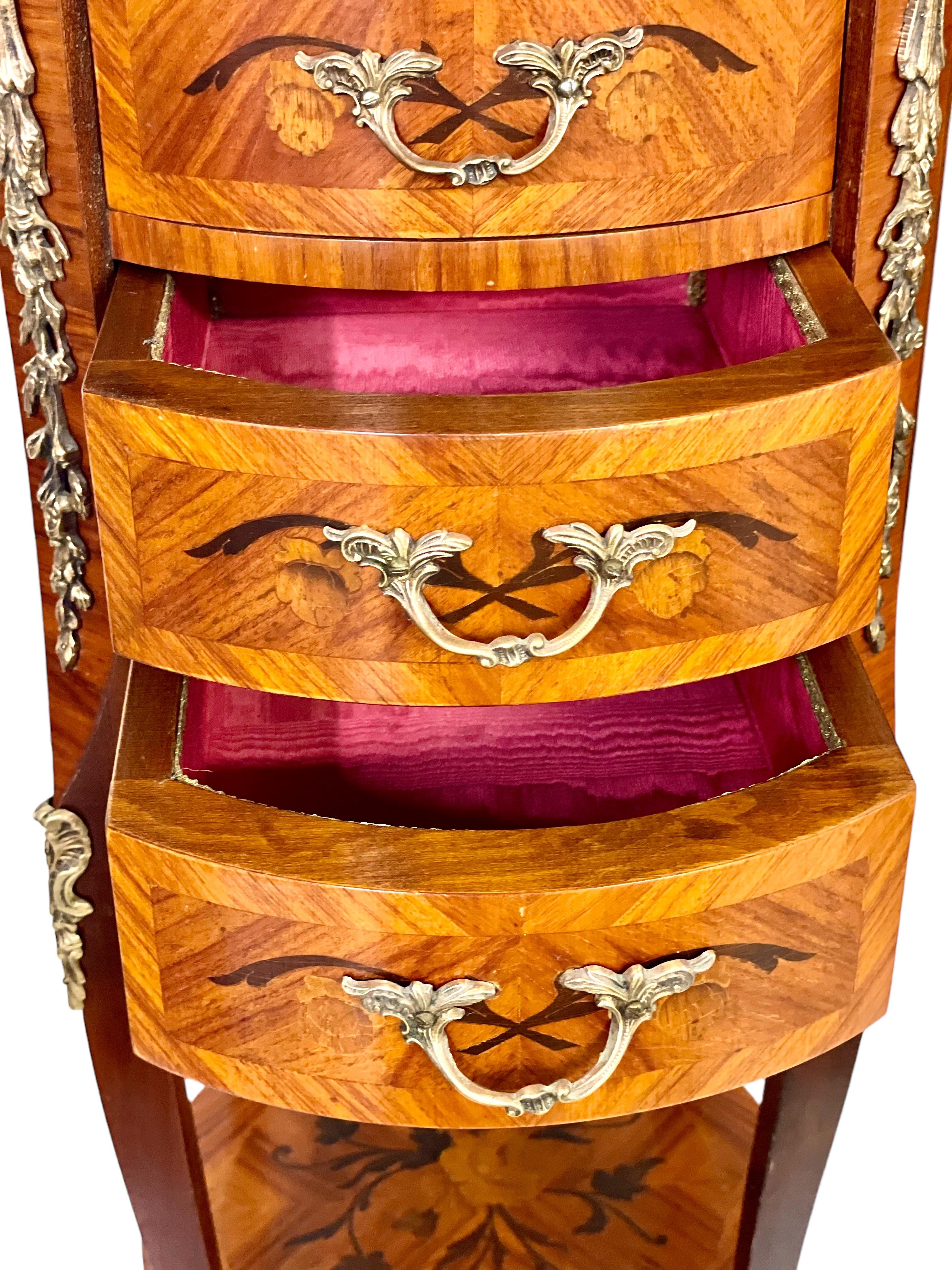 French 19th Century Pair of Marquetry Bedside Nightstands Tables