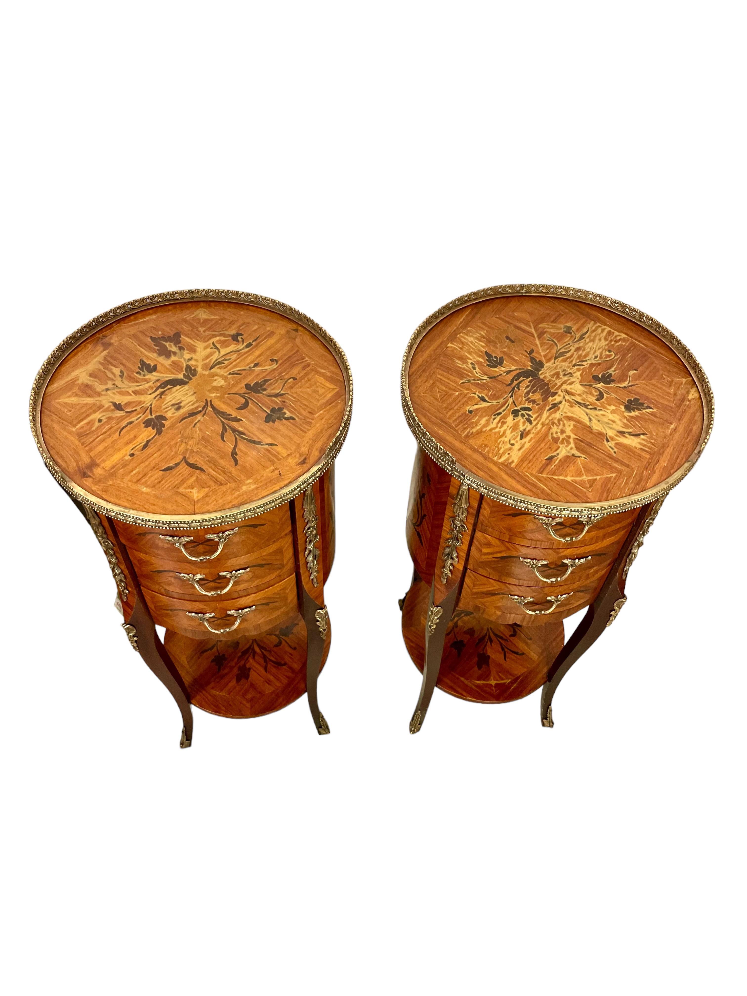 19th Century Pair of Marquetry Bedside Nightstands Tables 2