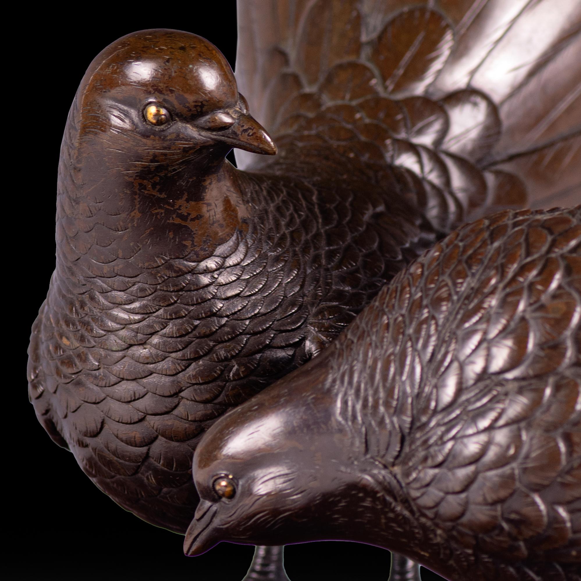 Bronzo Coppia di pernici giapponesi in bronzo del XIX secolo del periodo Meiji su base di legno duro in vendita