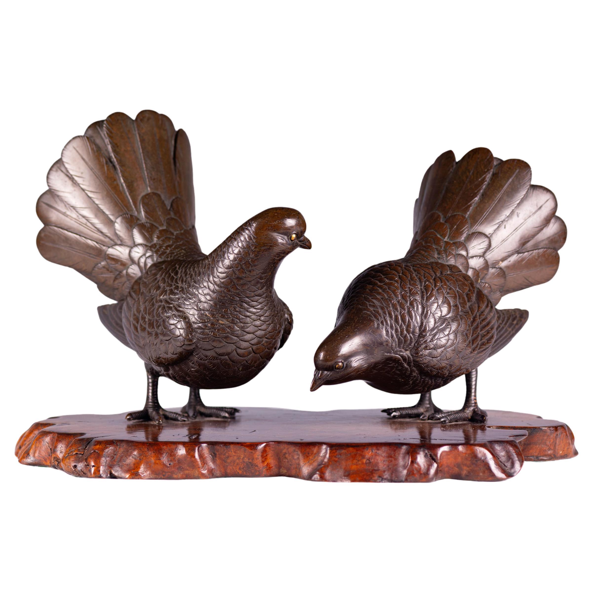 Coppia di pernici giapponesi in bronzo del XIX secolo del periodo Meiji su base di legno duro in vendita