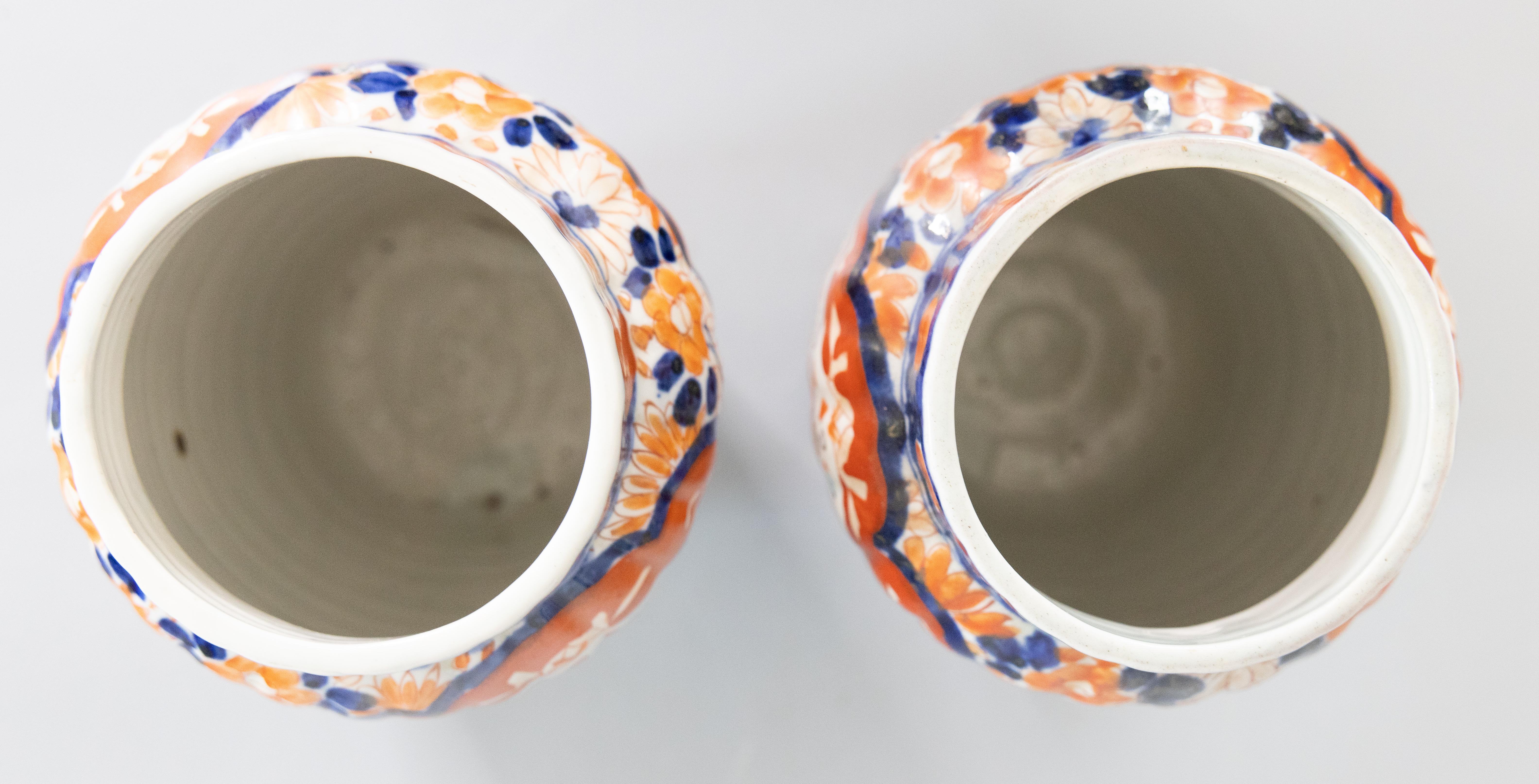 Coppia di vasi in porcellana Imari Porcelain giapponese del XIX secolo del periodo Meiji in vendita 1