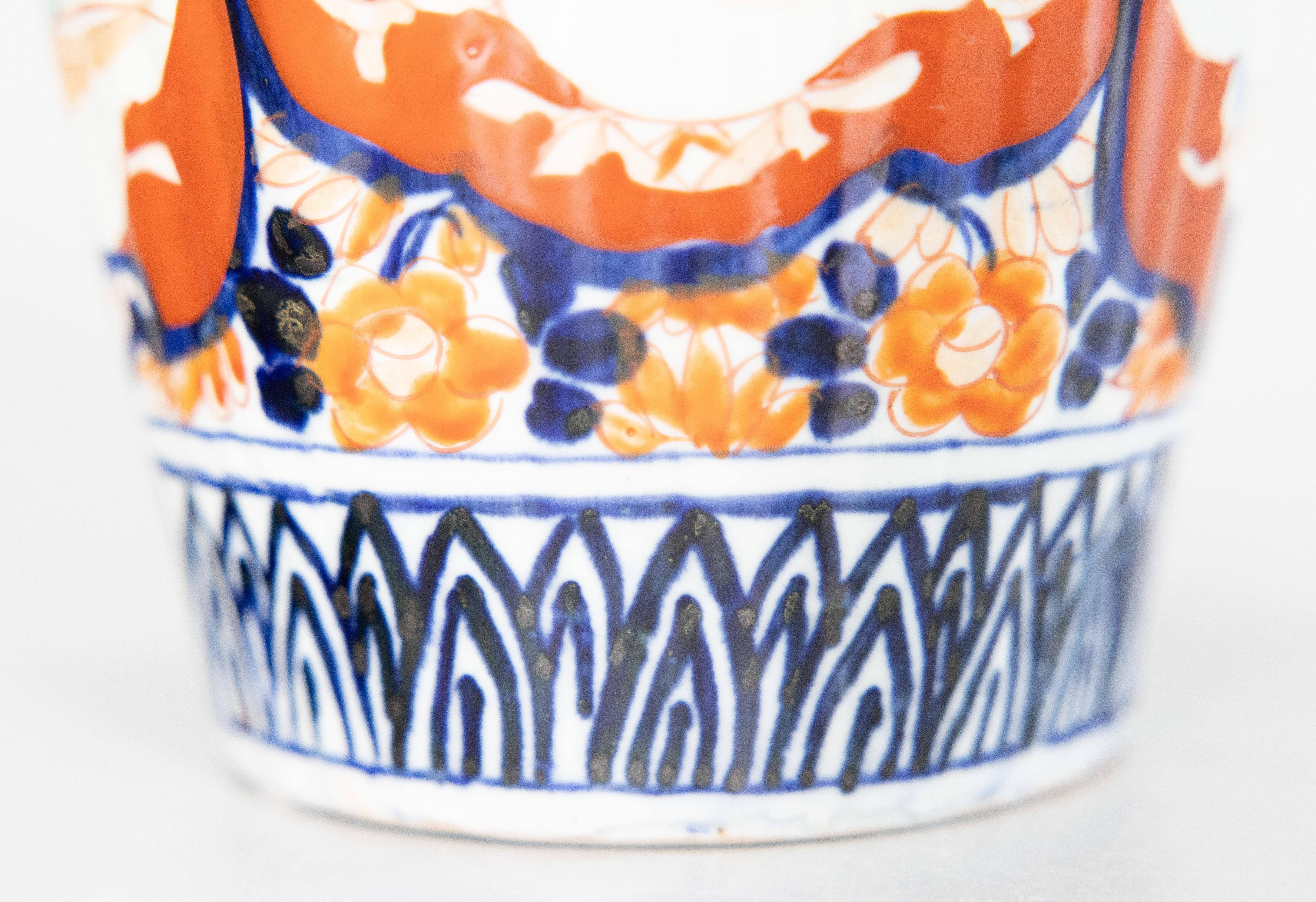 Coppia di vasi in porcellana Imari Porcelain giapponese del XIX secolo del periodo Meiji in vendita 4