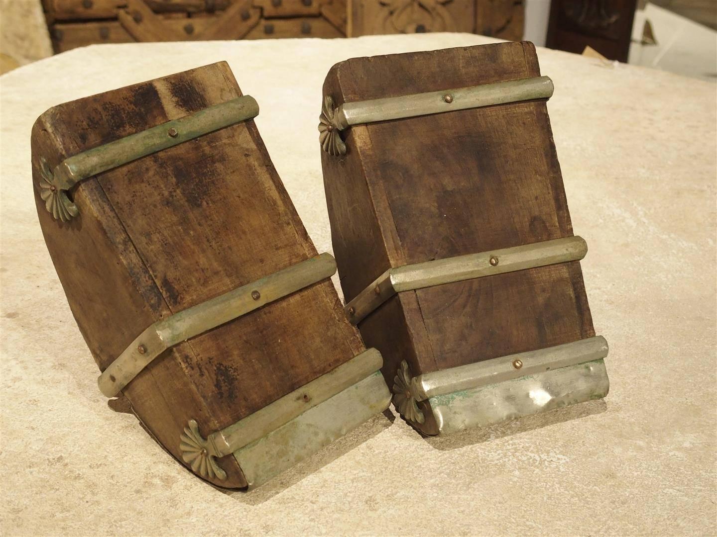Pair of 19th Century Metal and Wood Stirrups from Portugal 2