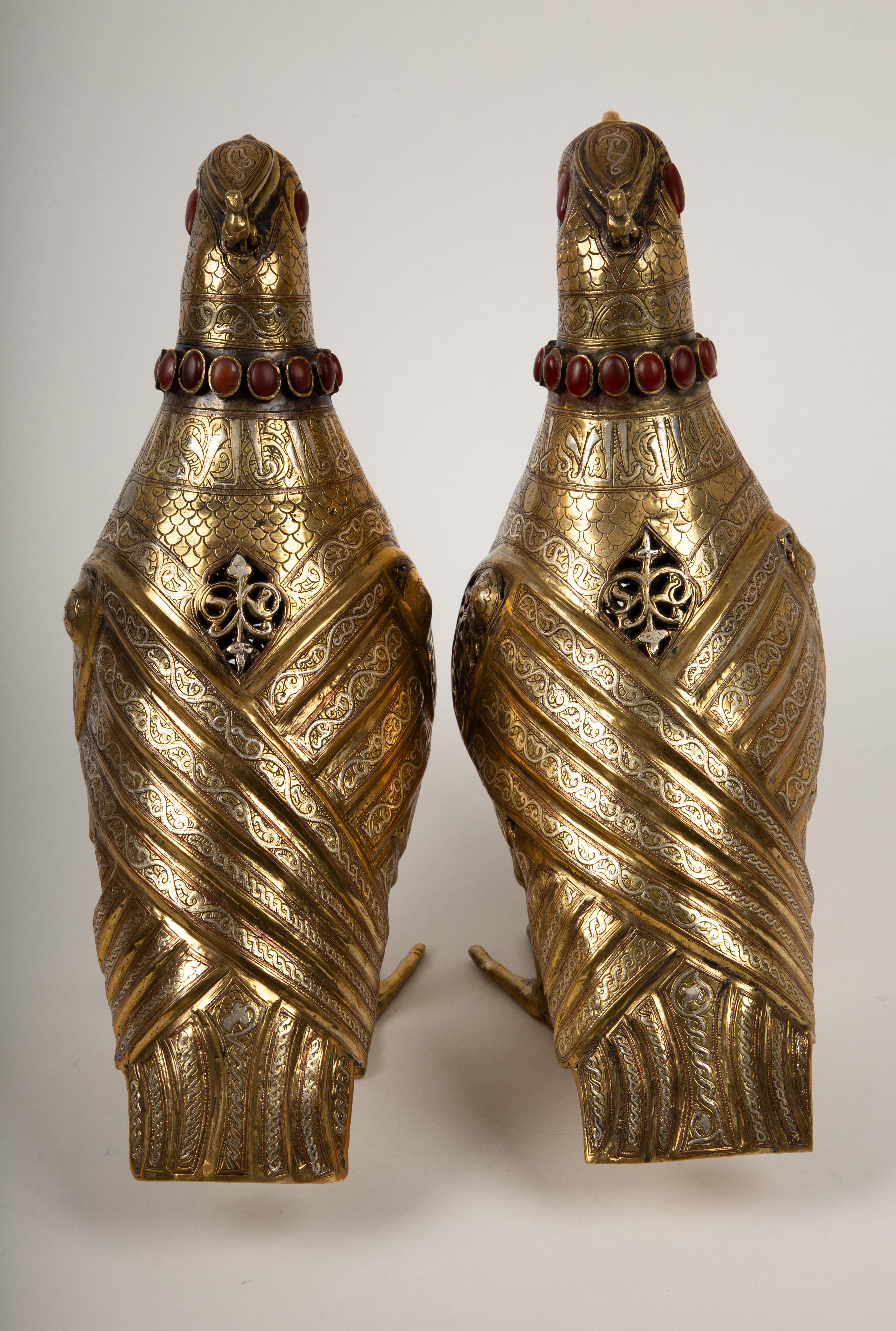 Paar persische islamische „Khorasan“-Vogelfeuerböcke aus gemischten Metallen aus dem 19. Jahrhundert 2