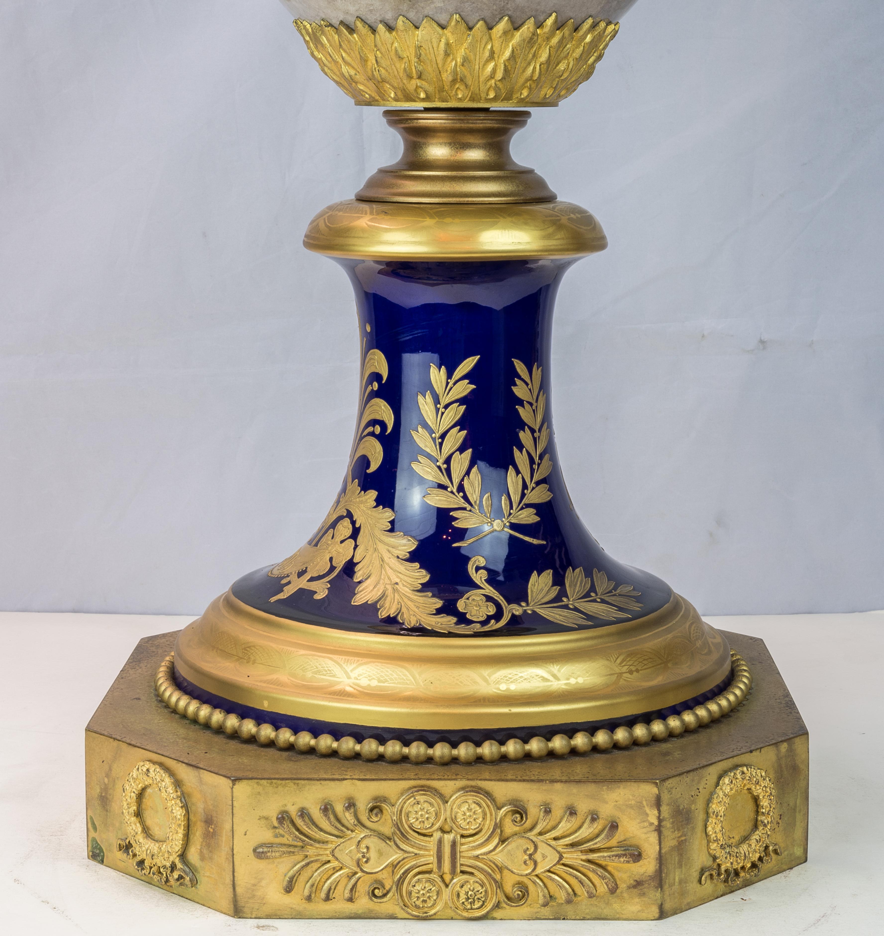 Pair of 19th Century Monumental Sèvres Style Napoleonic Cobalt Vases For Sale 2