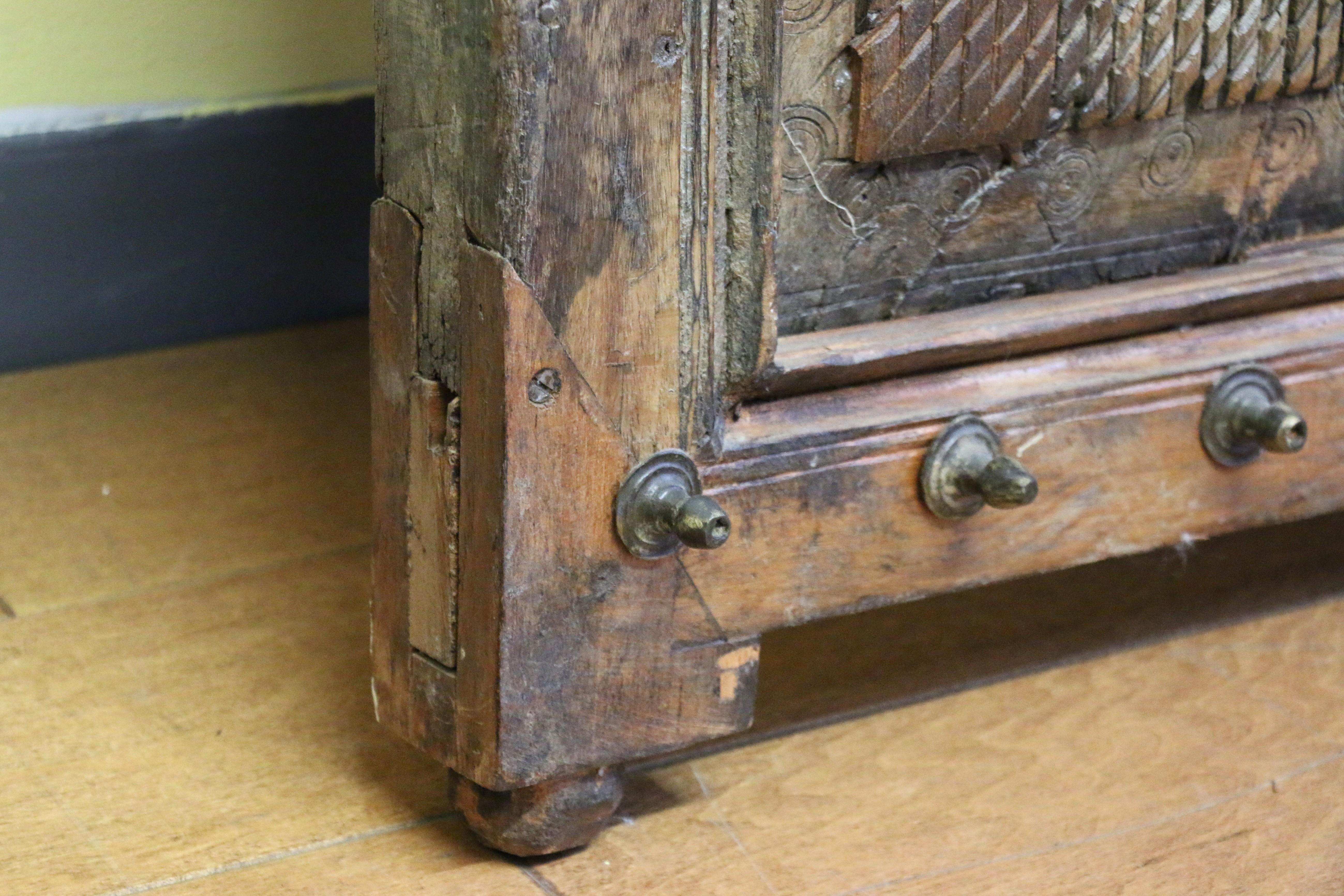Coppia di porte marocchine del XIX secolo con intricati dettagli in bronzo in vendita 8