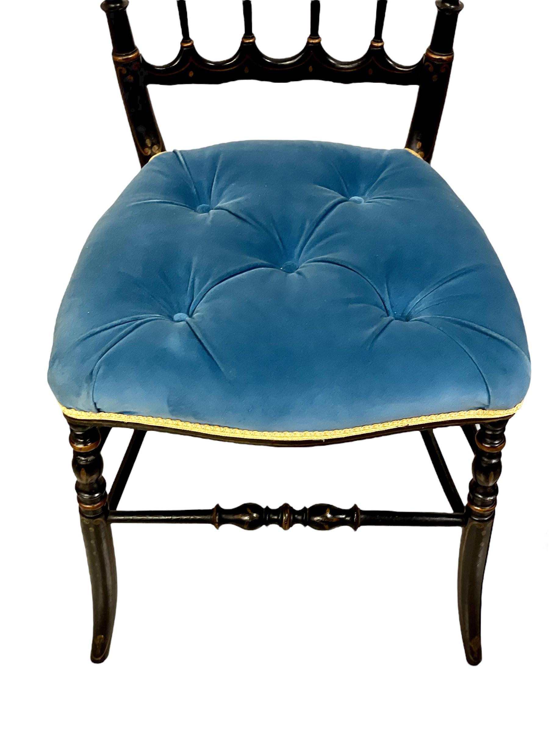 Pair of 19th Century Napoleon III Opera Chairs in Ebonized Wood In Good Condition For Sale In LA CIOTAT, FR