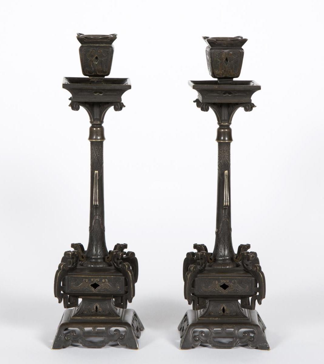 Patinato Coppia di candelieri del XIX secolo del periodo Napoleone III. in vendita