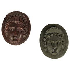 Coppia di cammei in lava neoclassici del XIX secolo