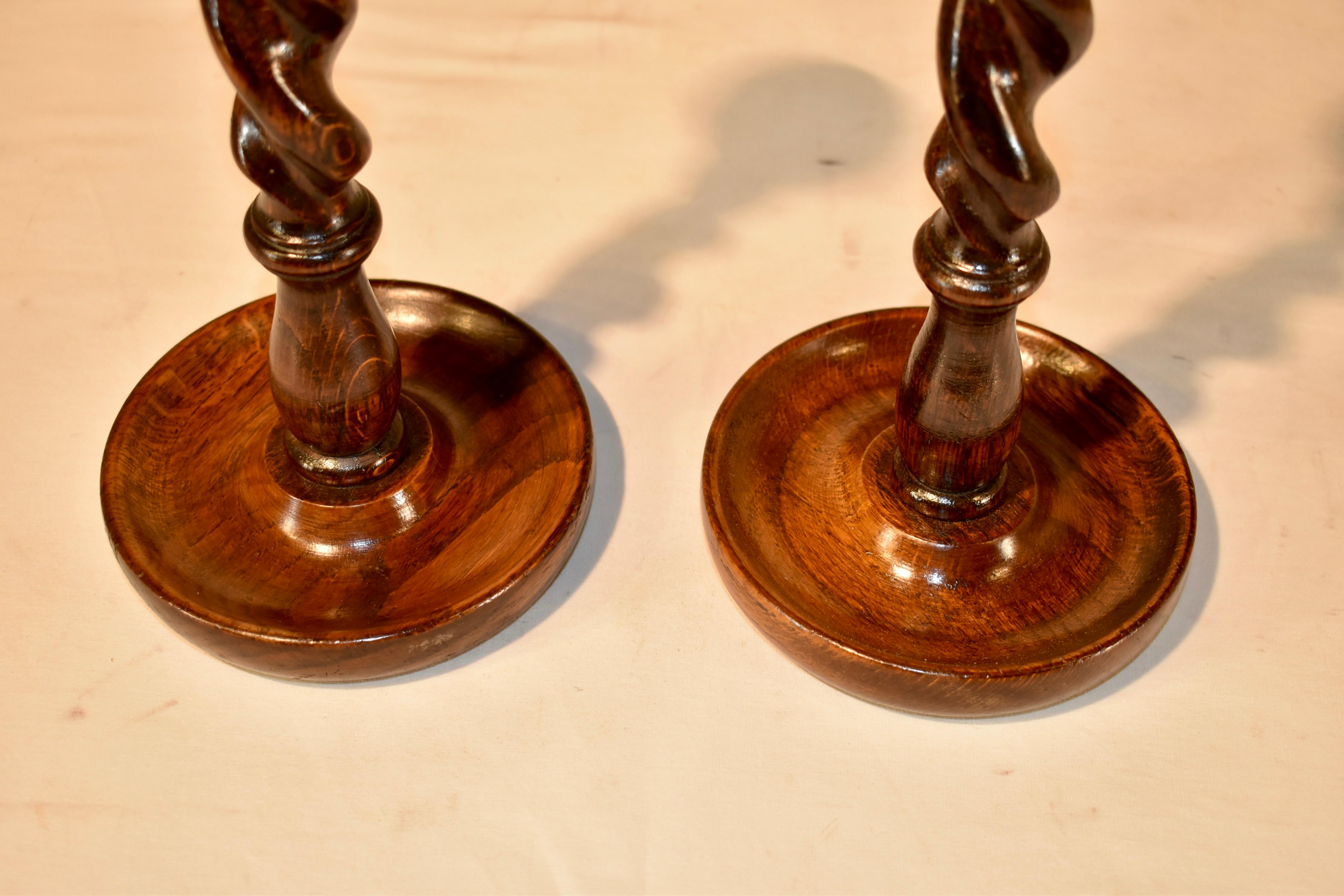 Pair of 19th Century Oak Candlesticks In Good Condition For Sale In High Point, NC
