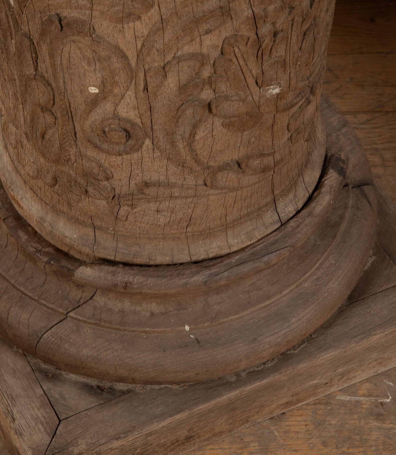 Pair of 19th Century Oak Columns In Good Condition For Sale In Gloucestershire, GB