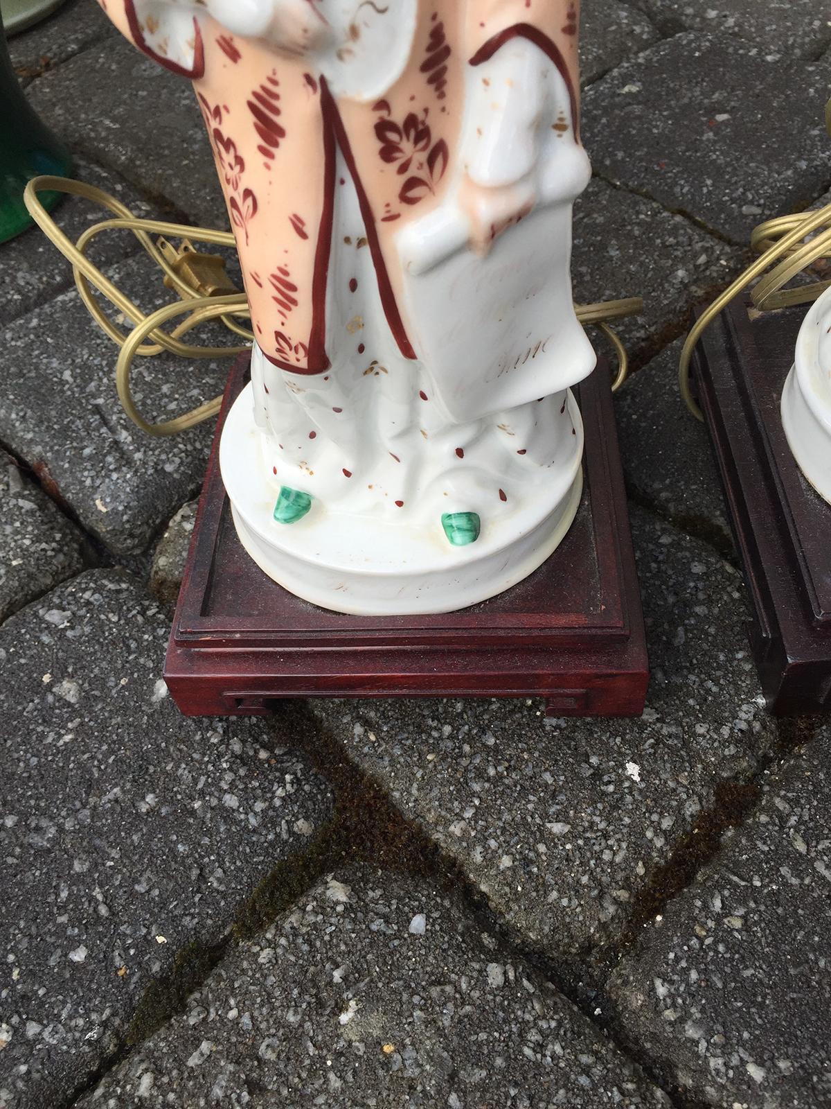 Pair of 19th Century Old Paris Porcelain Figures Mounted as Lamps In Good Condition For Sale In Atlanta, GA