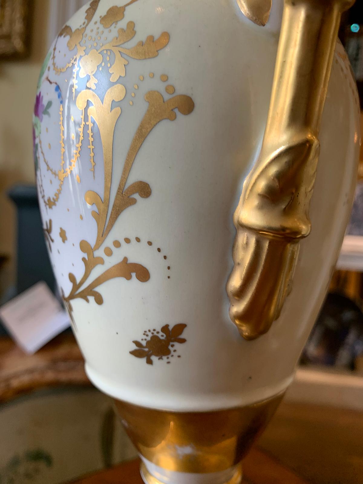 Paar alte Pariser Porzellanvasen des 19. Jahrhunderts als Lampen:: Sockel aus Giltwood 9