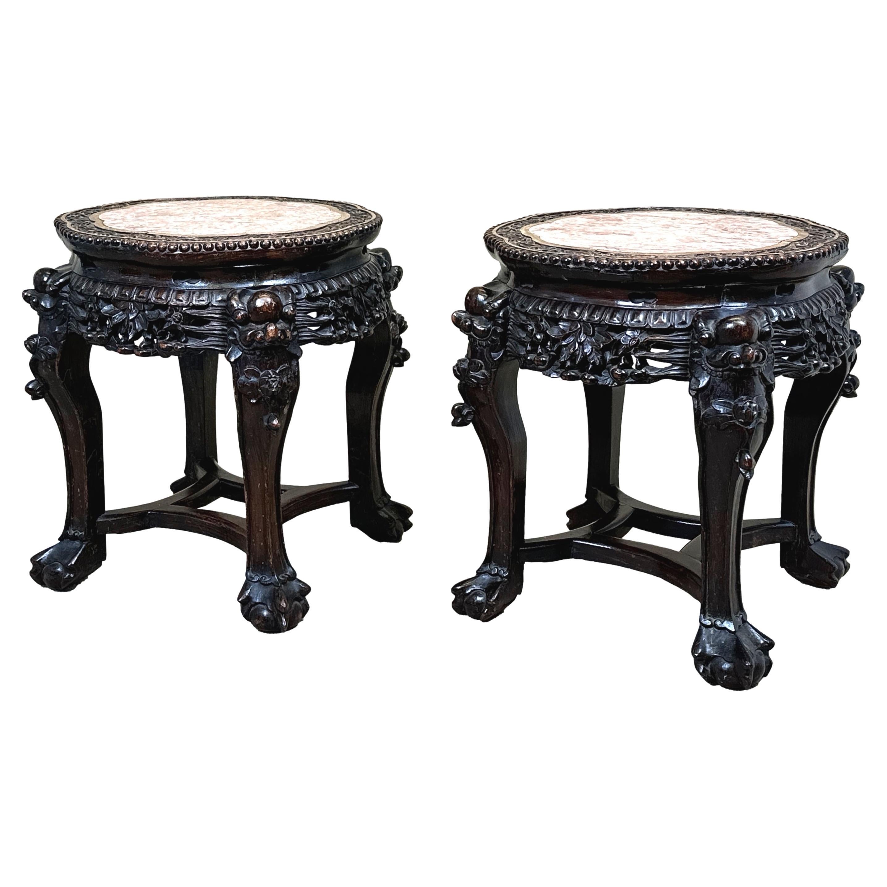 Paire de tables basses en bois dur oriental du 19e siècle