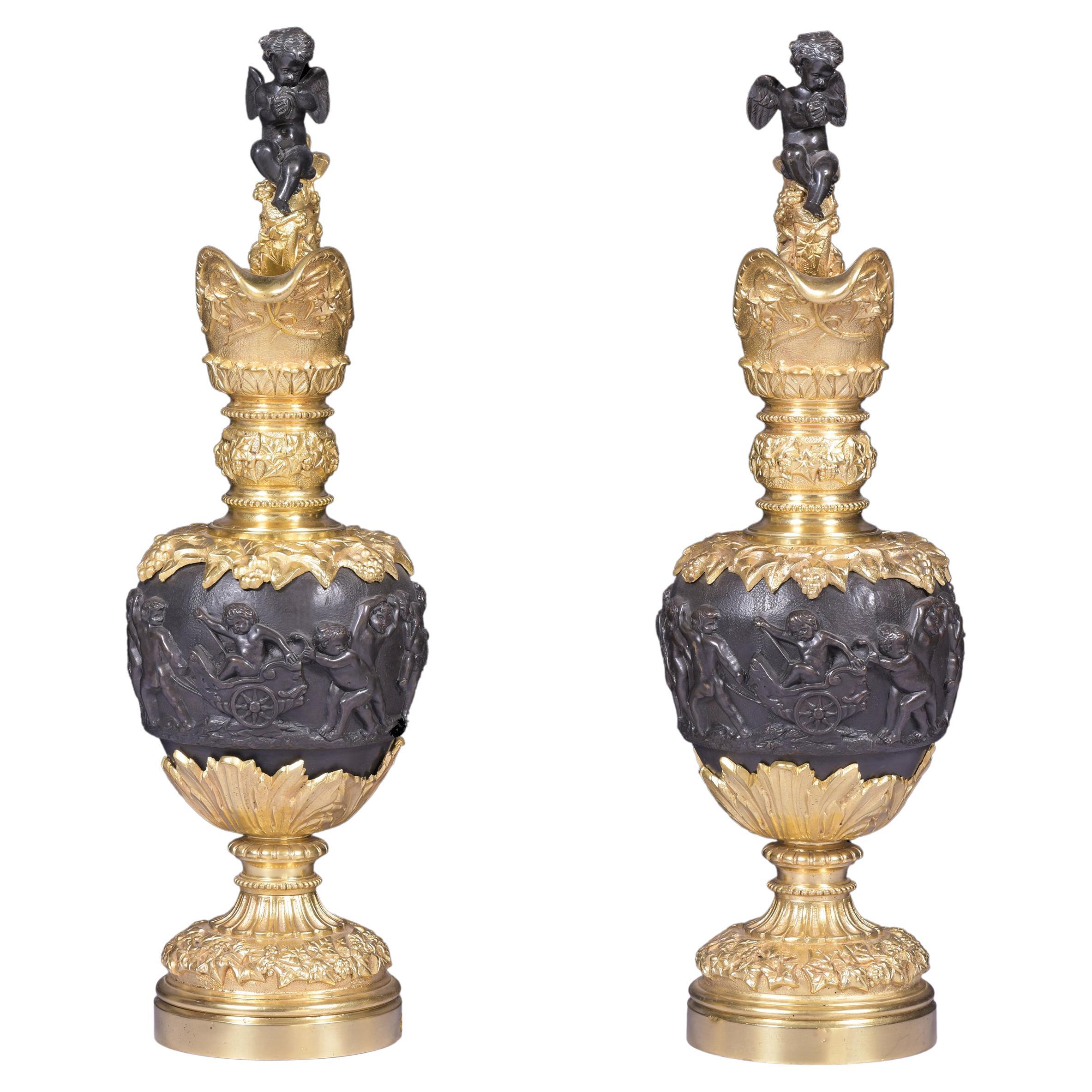 Paire d'aiguières en bronze et ormeau du 19ème siècle de style Renaissance