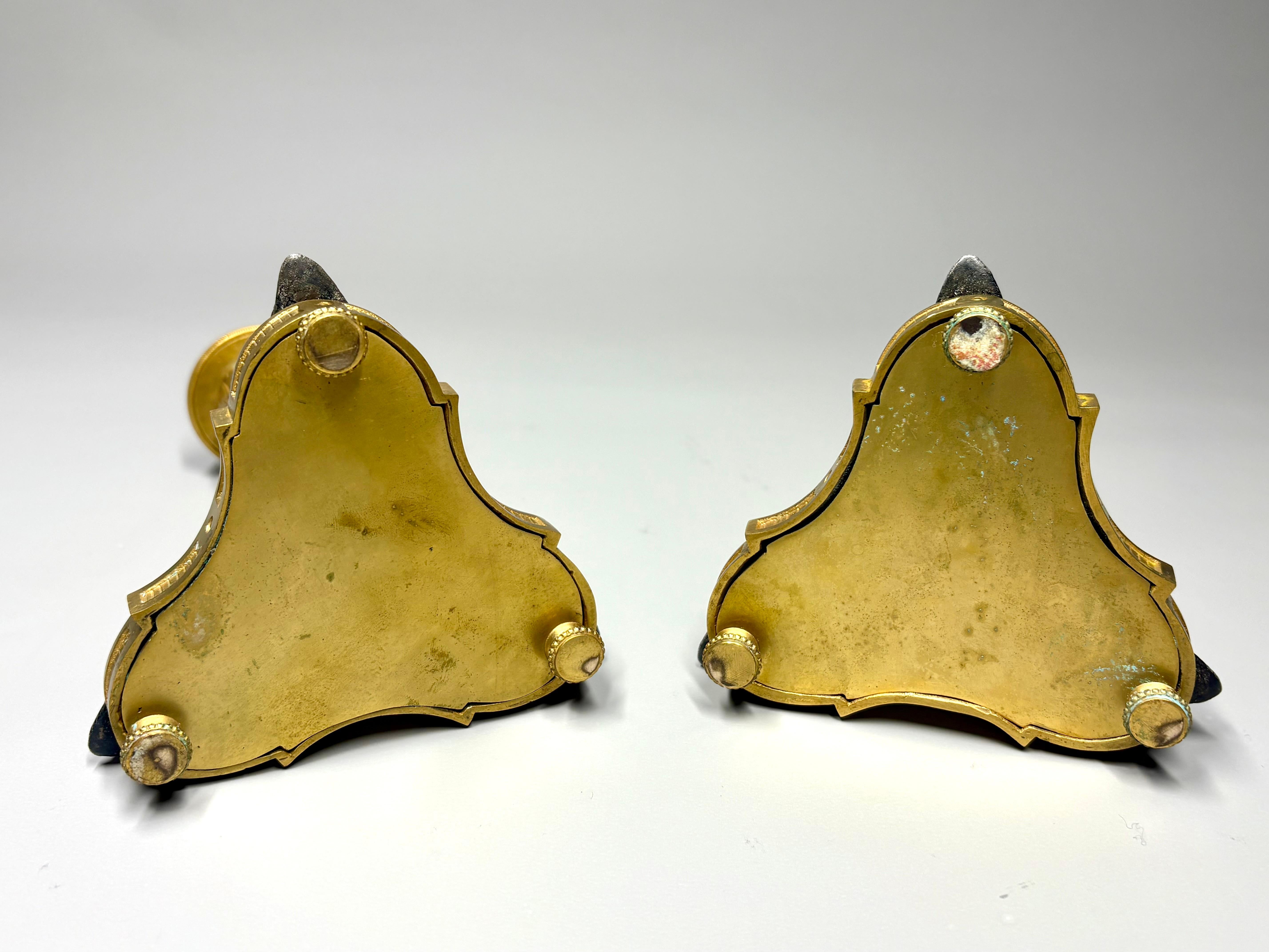 Coppia di candelabri a cigno in ormolu del XIX secolo di William Bateman II in vendita 4