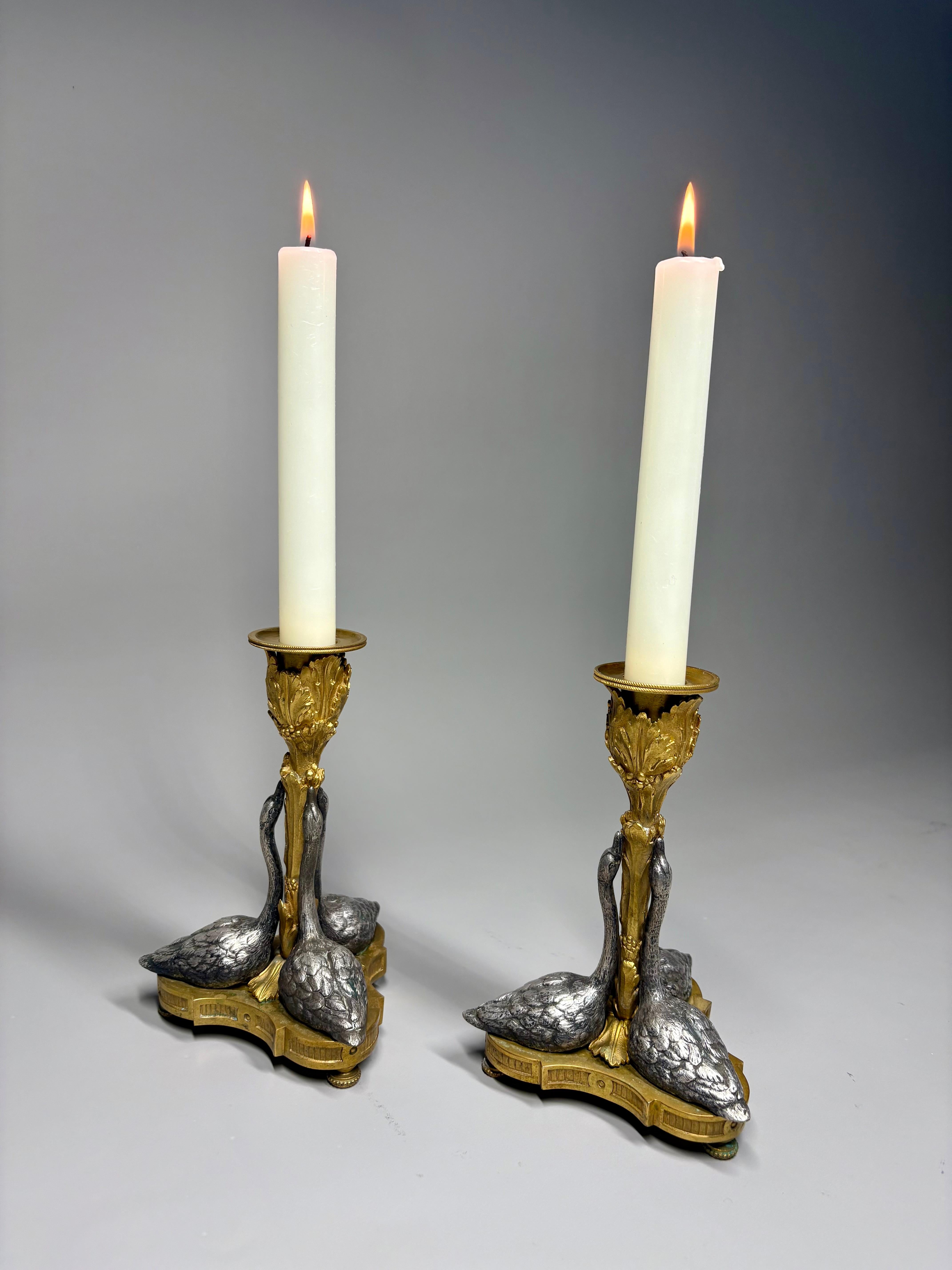 Coppia di candelabri a cigno in ormolu del XIX secolo di William Bateman II in vendita 5