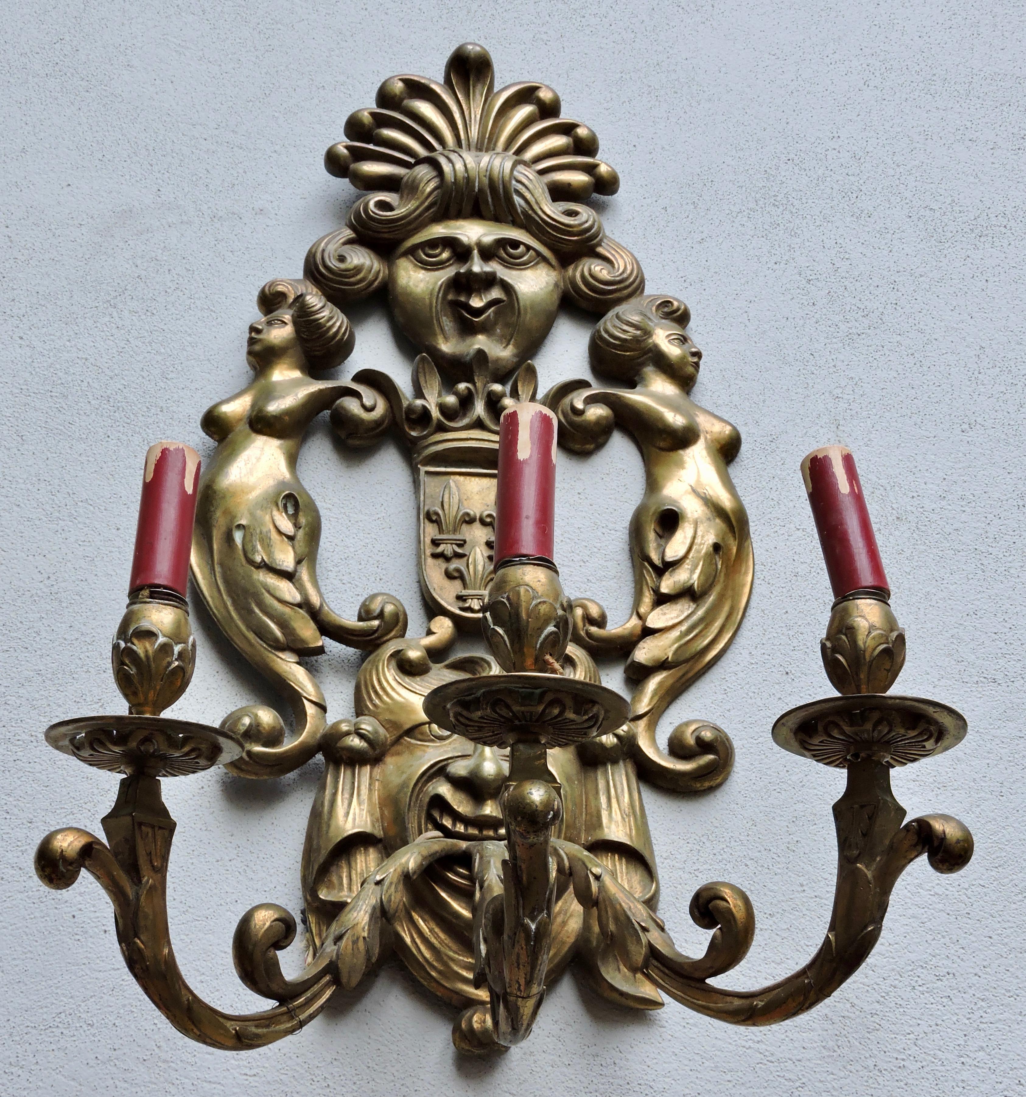 Pair of 19th Century Ormolu Three-Branch Wall-Lights In Good Condition In Saint-Ouen, FR
