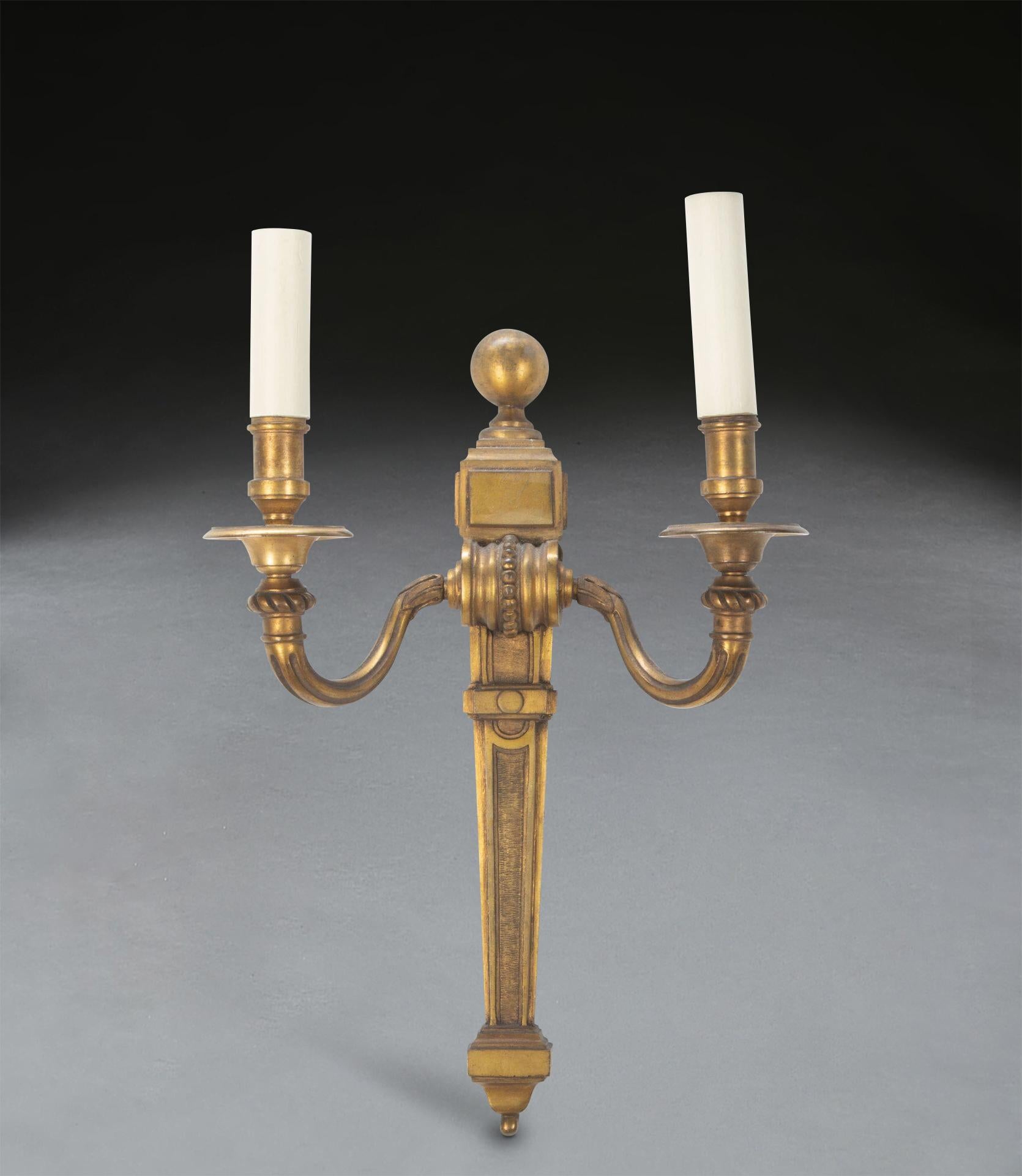 Neoclassical Pair of 19th Century Ormolu Wall Lights For Sale