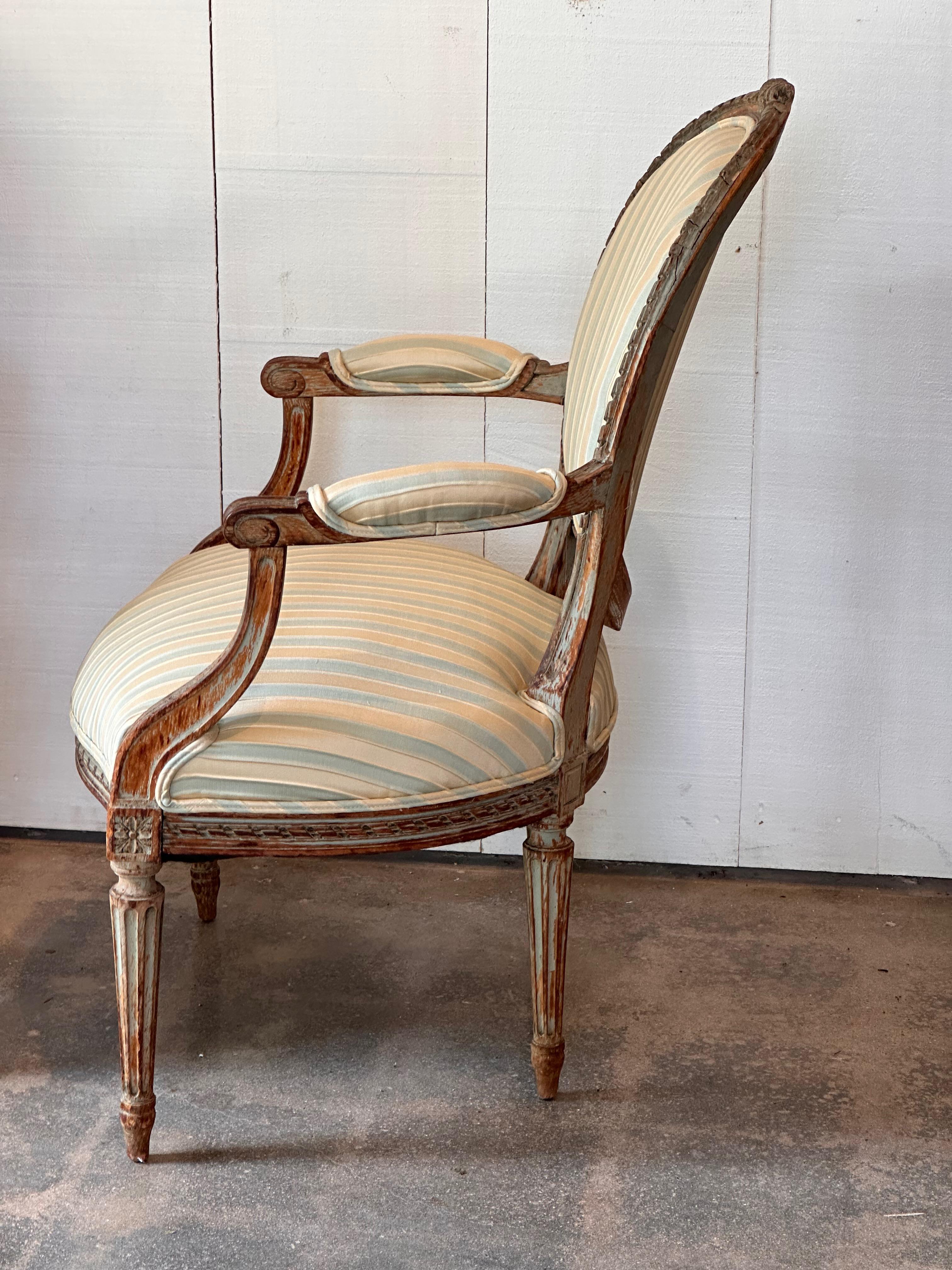 Pair of 19th Century Painted French Chairs For Sale 5