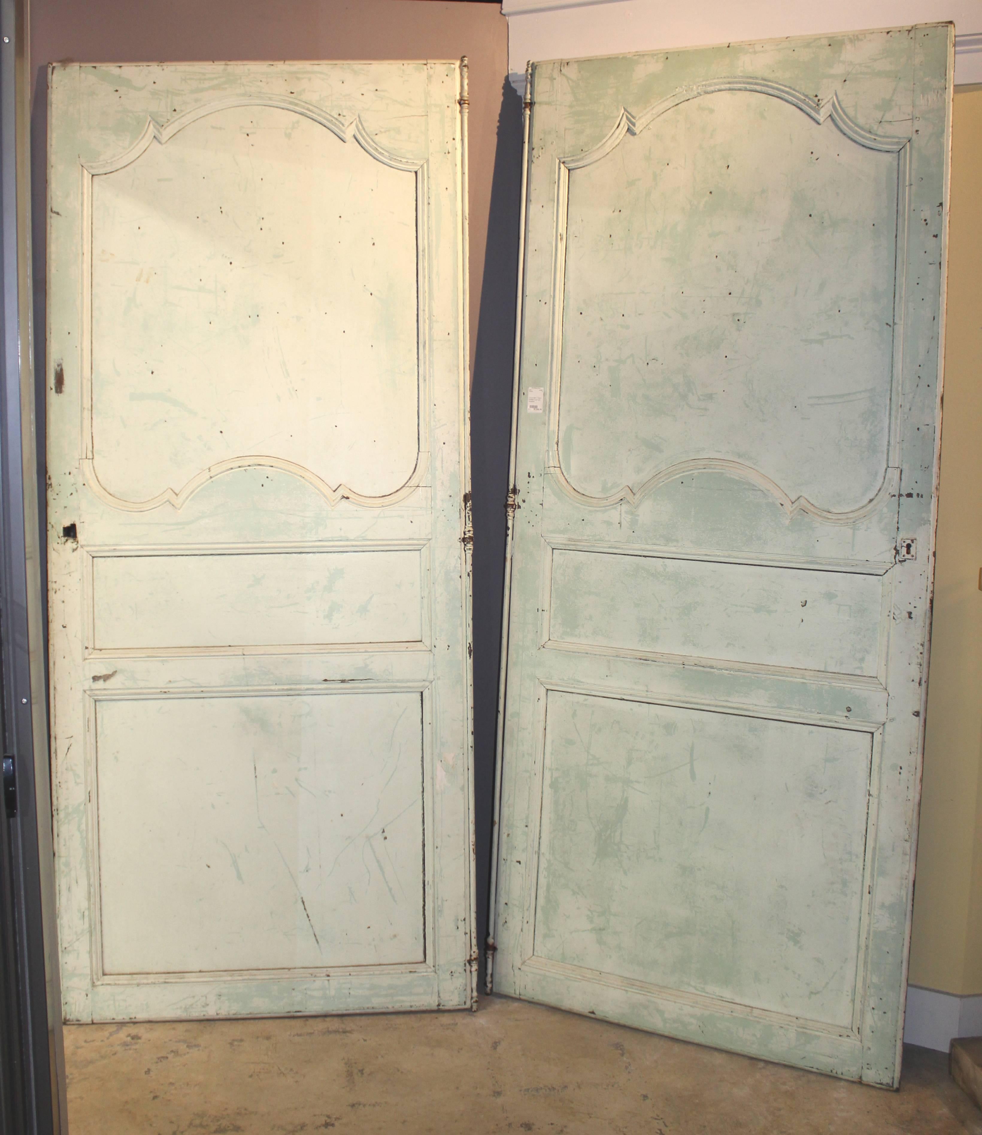 Pair of 19th Century Painted French Paneled Doors with Hardware 7