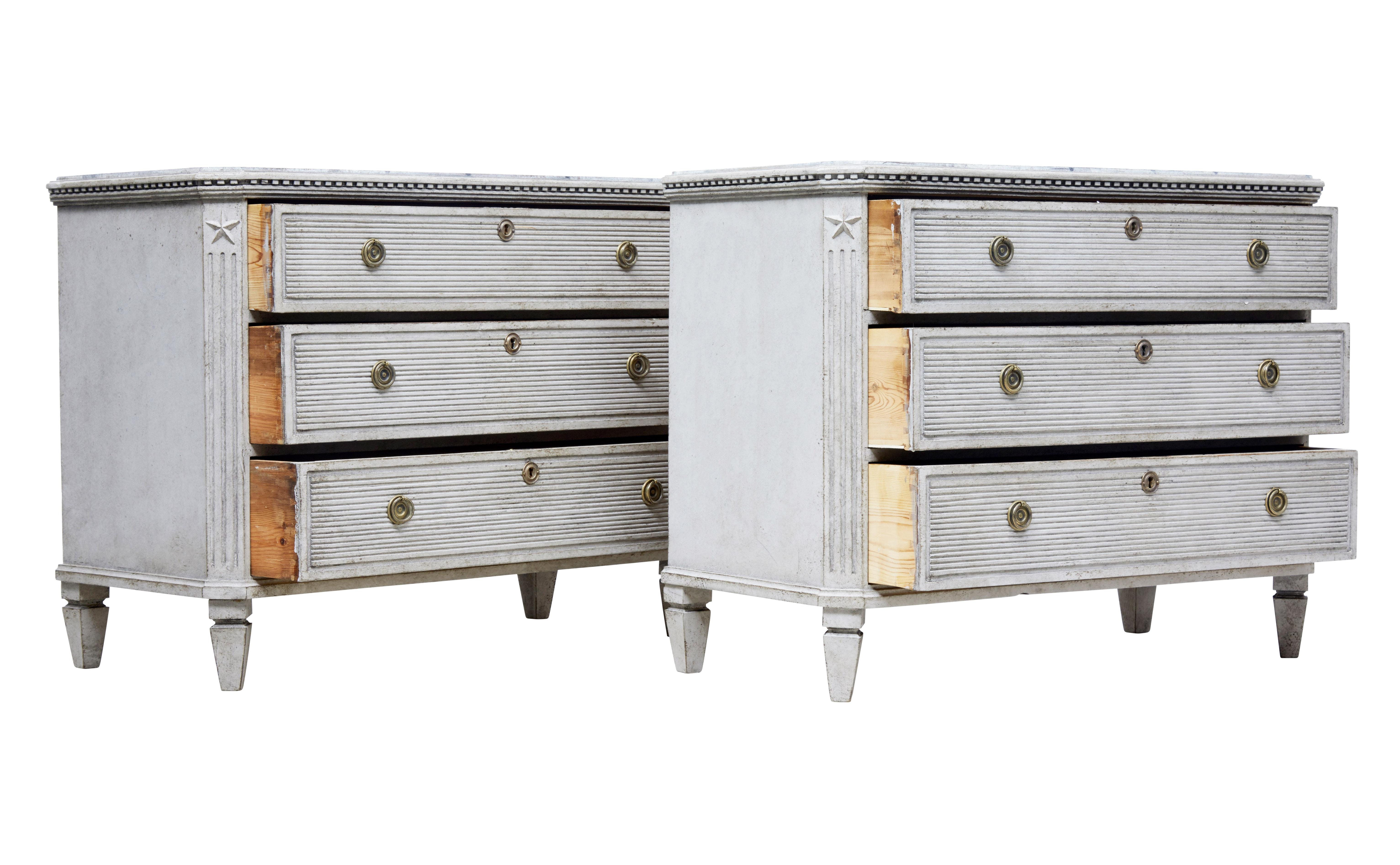 pair chest of drawers