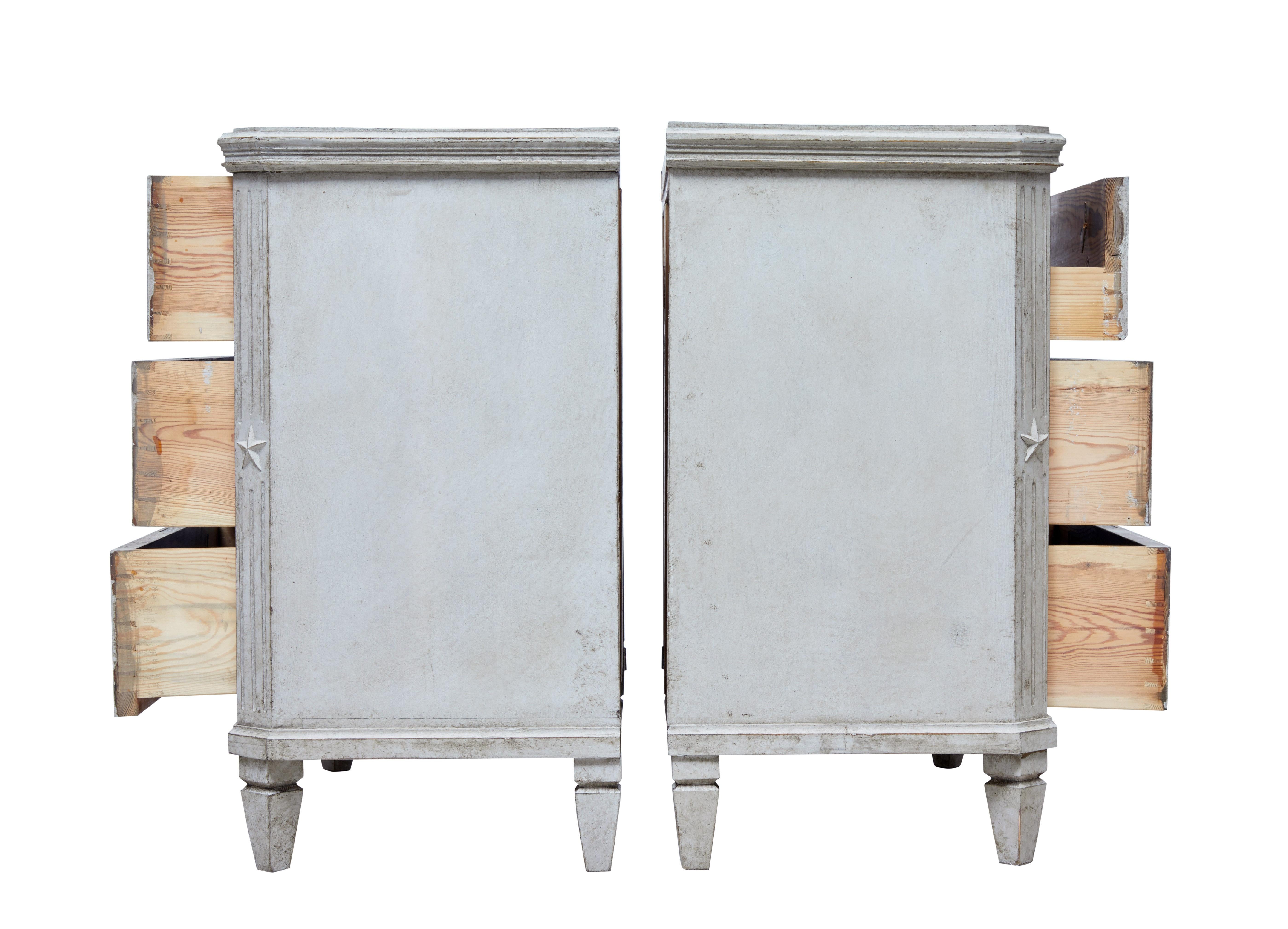 Gustavian Pair of 19th Century Painted Swedish Chest of Drawers