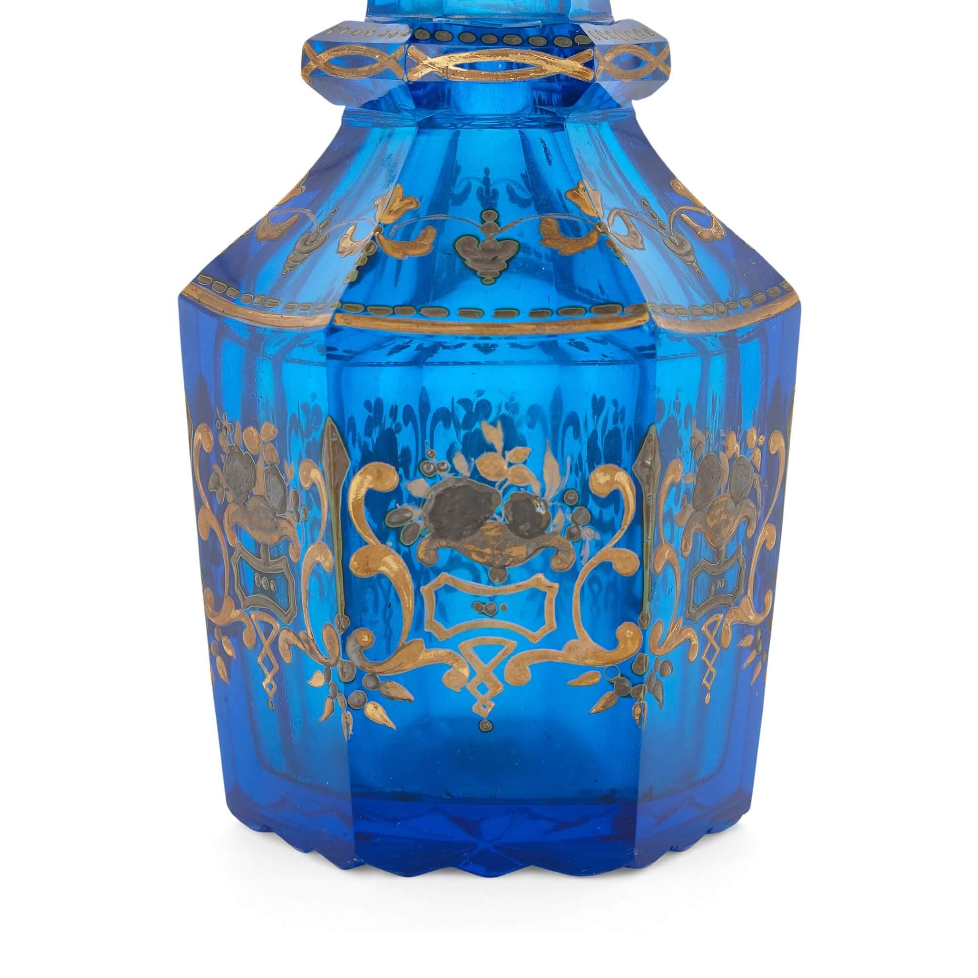 Pair of 19th Century parcel gilt Bohemian glass decanters In Good Condition In London, GB