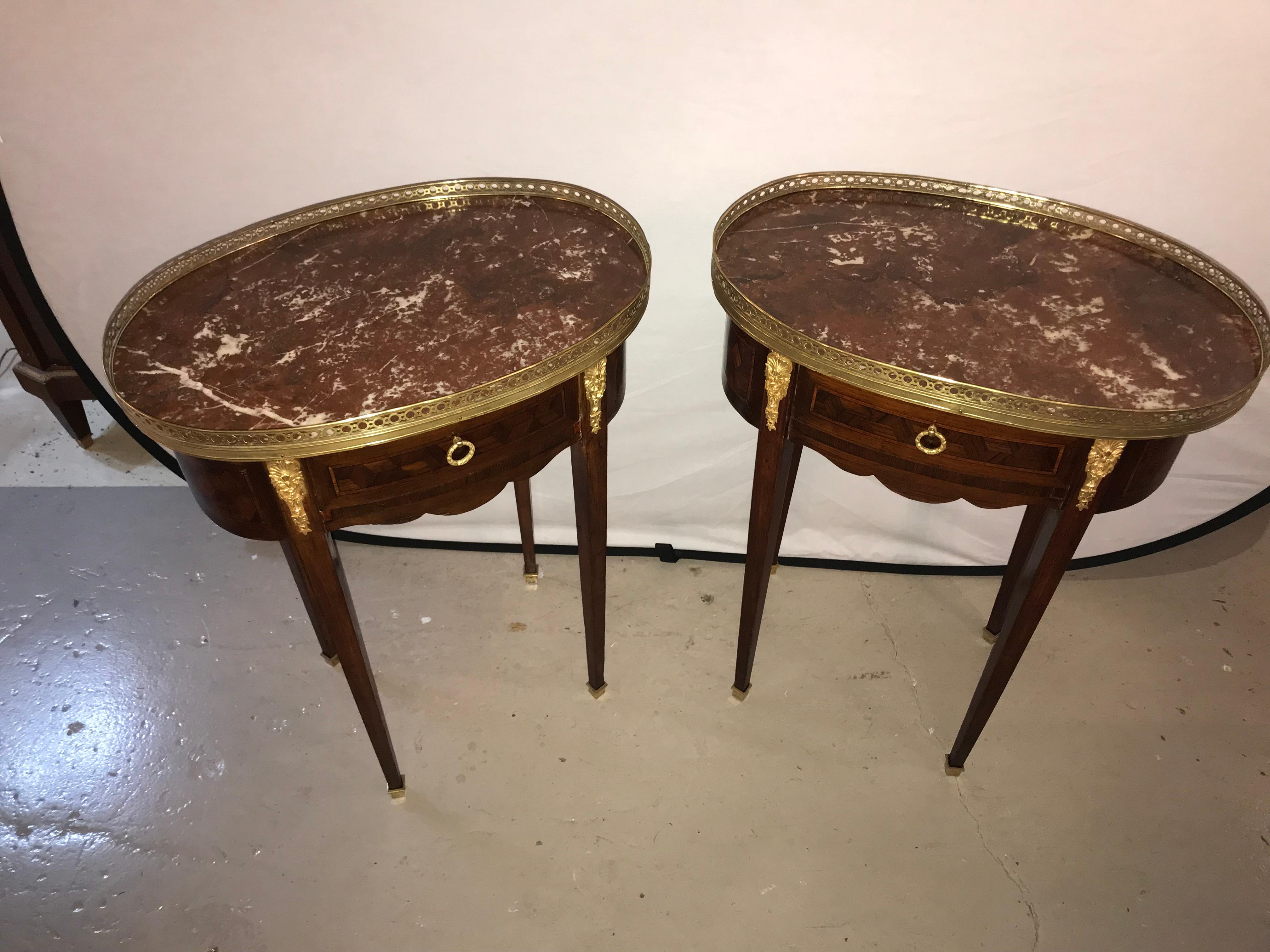 Louis XVI Pair of 19th Century Parquetry Inlaid Oval Marble-Top End Tables or Lamp Tables
