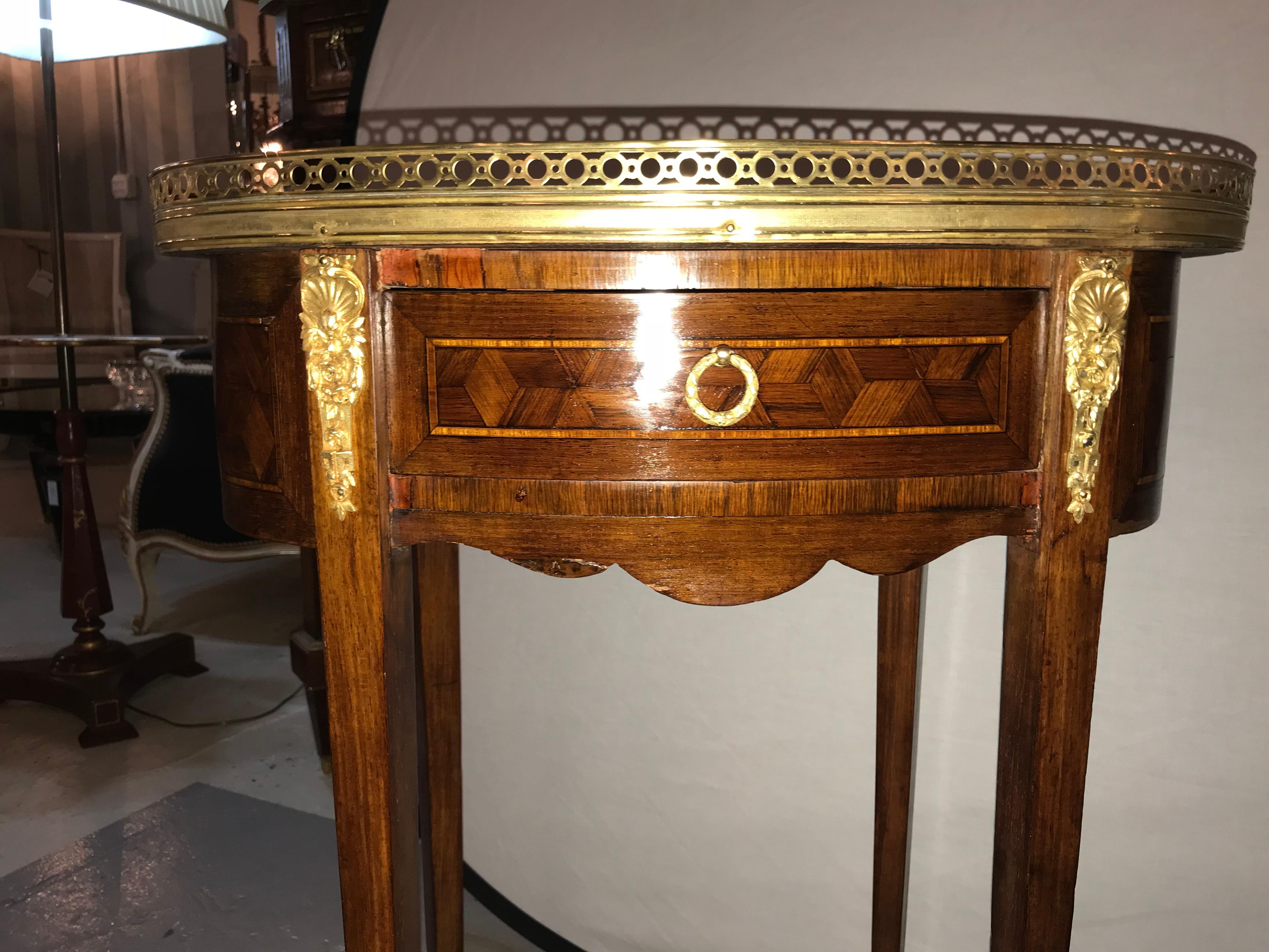 French Pair of 19th Century Parquetry Inlaid Oval Marble-Top End Tables or Lamp Tables