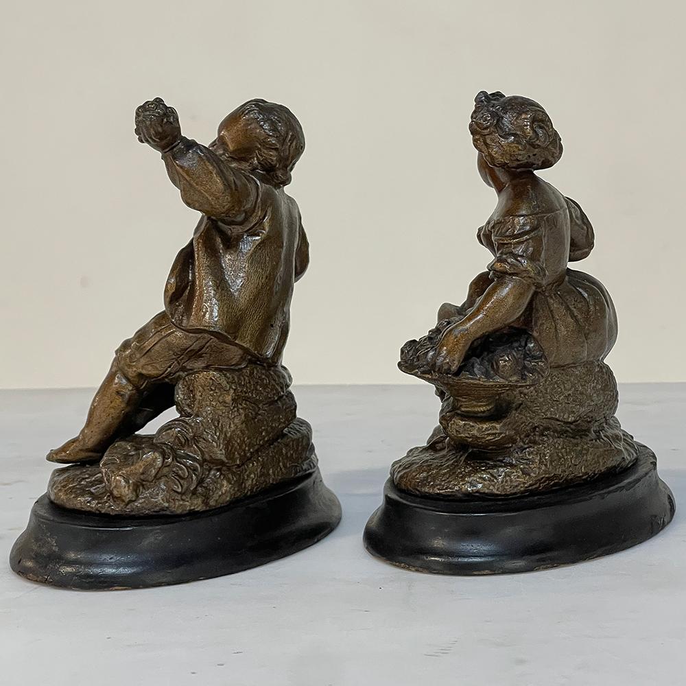 Paire de petites statues en zinc brut du 19ème siècle, serre-livres en vente 2