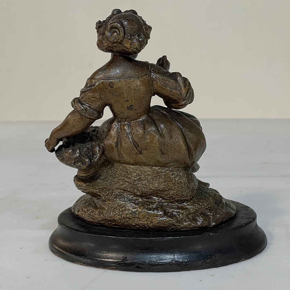 Paire de petites statues en zinc brut du 19ème siècle, serre-livres en vente 10