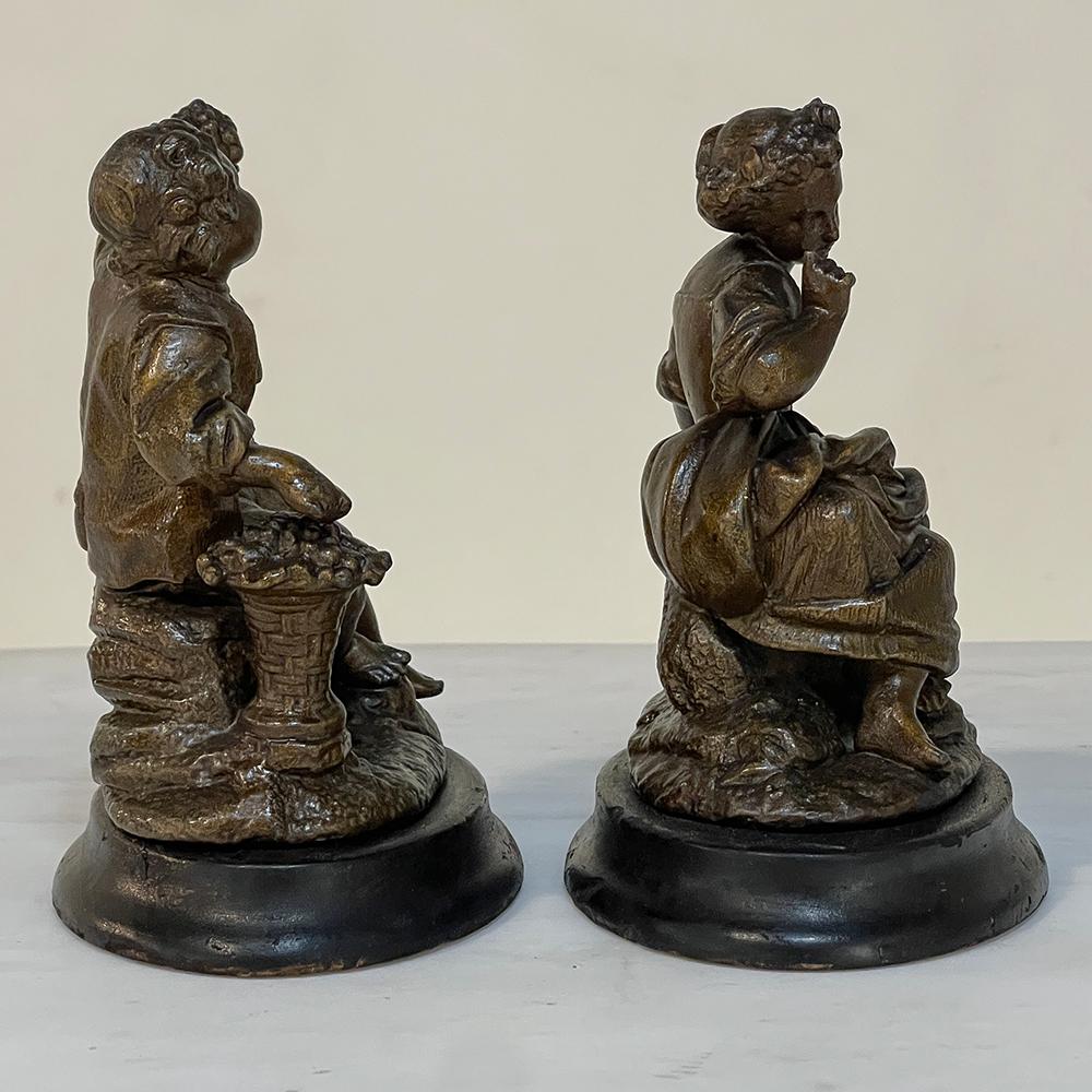 Fin du XIXe siècle Paire de petites statues en zinc brut du 19ème siècle, serre-livres en vente