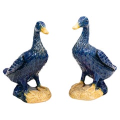 Pareja de pájaros azules de porcelana del siglo XIX