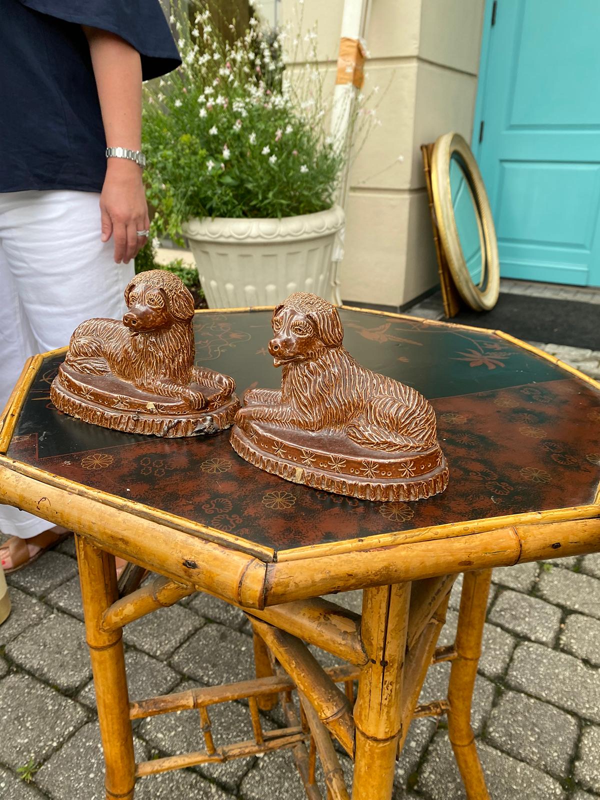 Pair of 19th Century Porcelain Dogs In Good Condition In Atlanta, GA