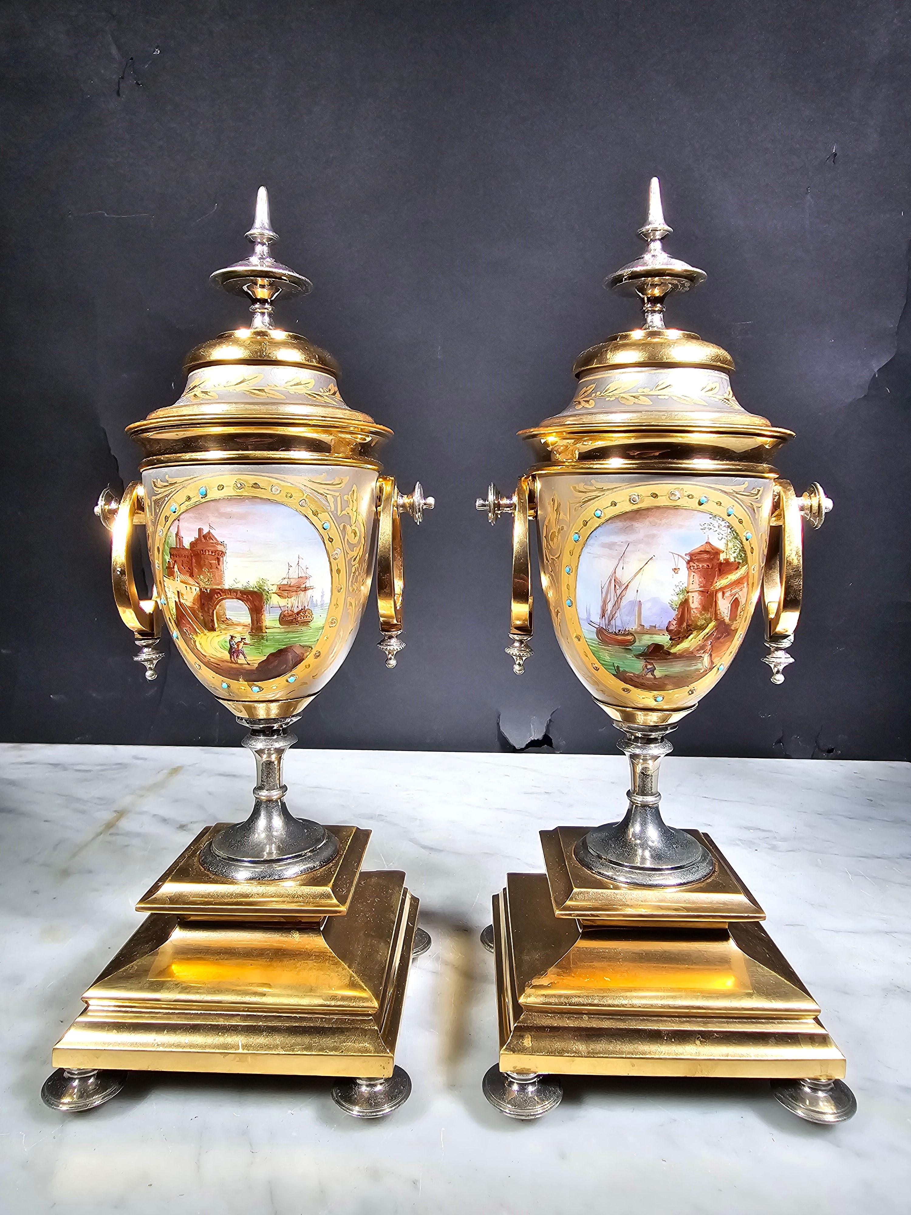 Paar Porzellanvasen des 19. Jahrhunderts im Zustand „Gut“ im Angebot in Madrid, ES