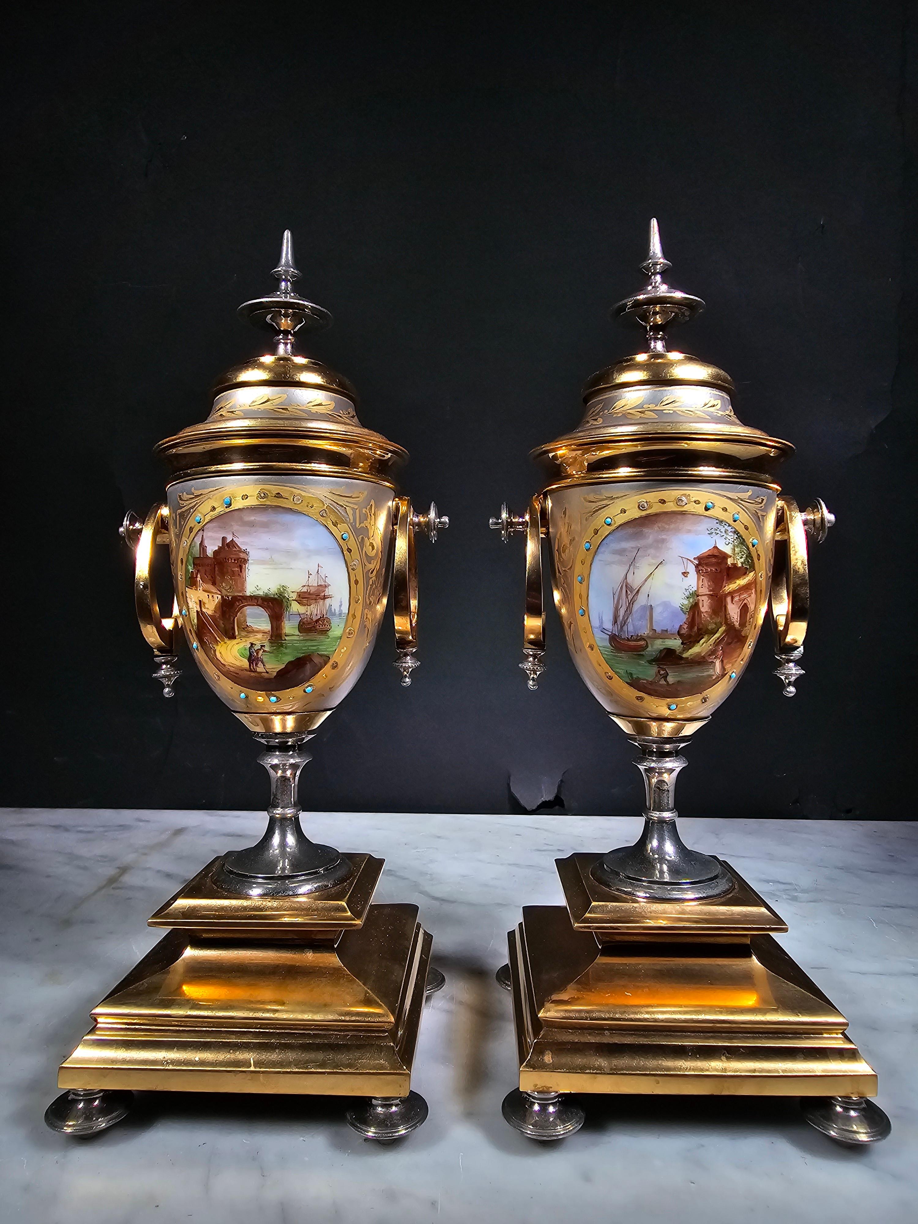 Pair of 19th Century Porcelain Vases For Sale 2