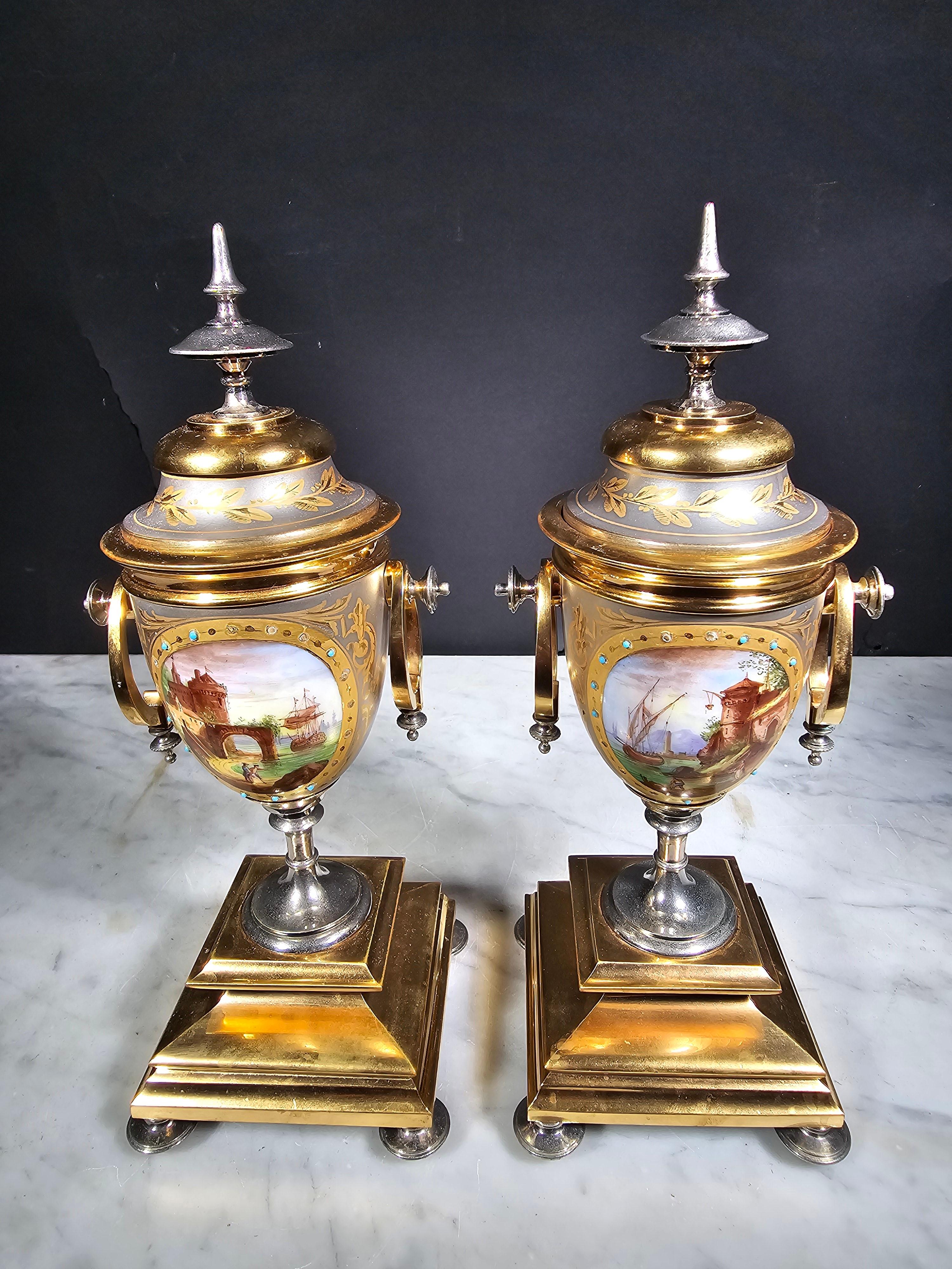 Pair of 19th Century Porcelain Vases For Sale 3