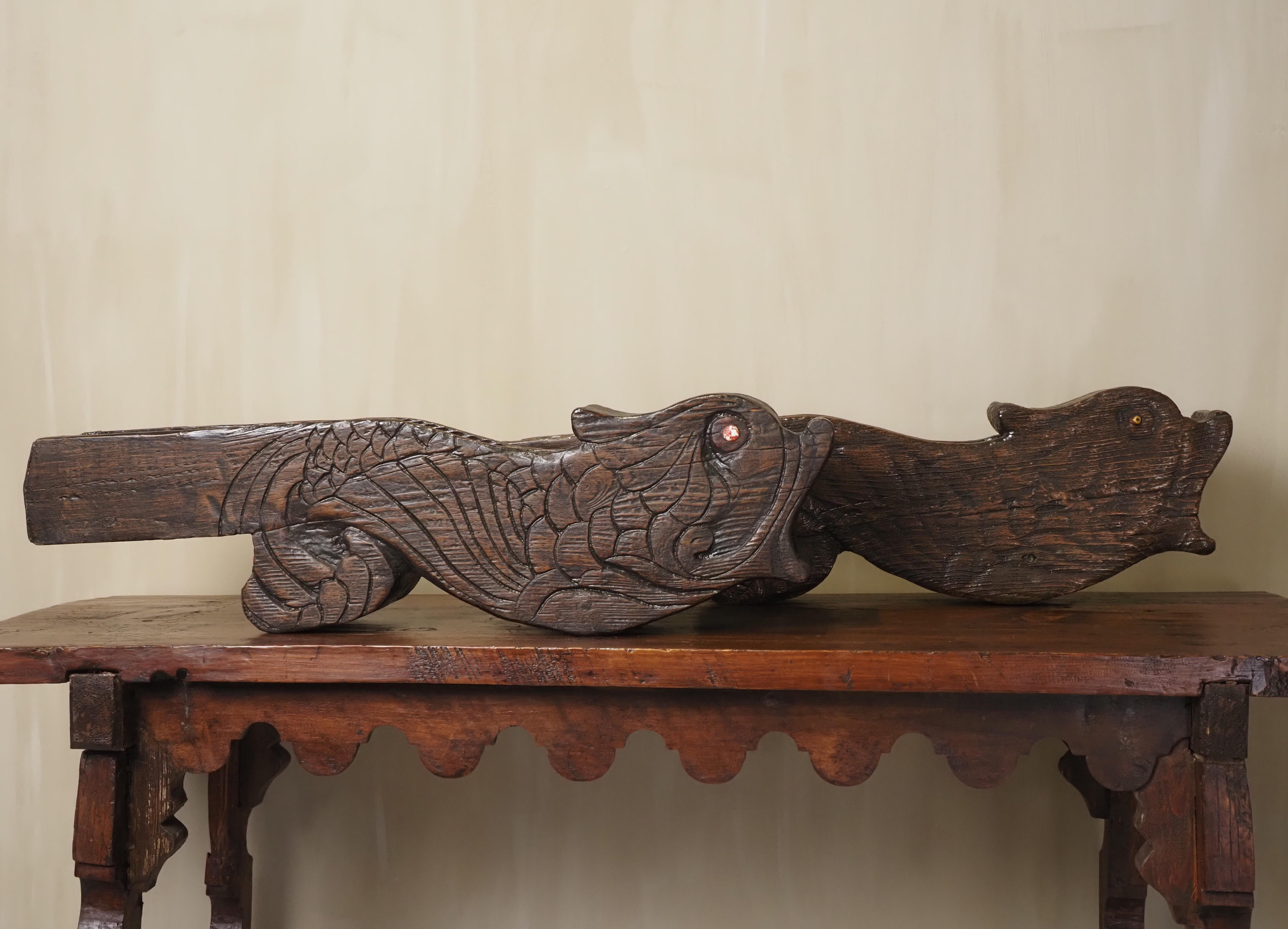 Bois Paire de boîtes à offrandes en chêne sculpté portugais du XIXe siècle en vente