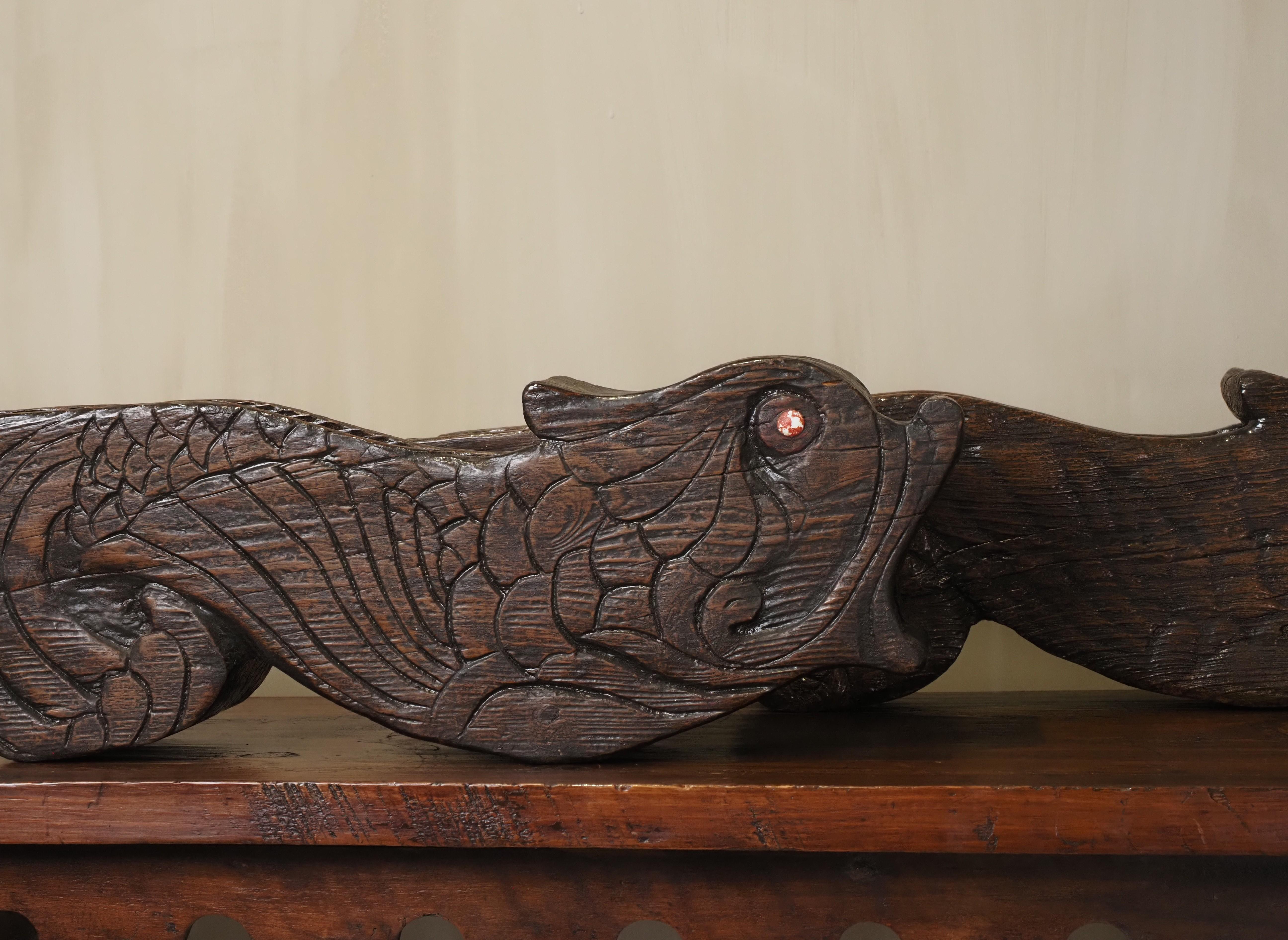 Paire de boîtes à offrandes en chêne sculpté portugais du XIXe siècle en vente 1