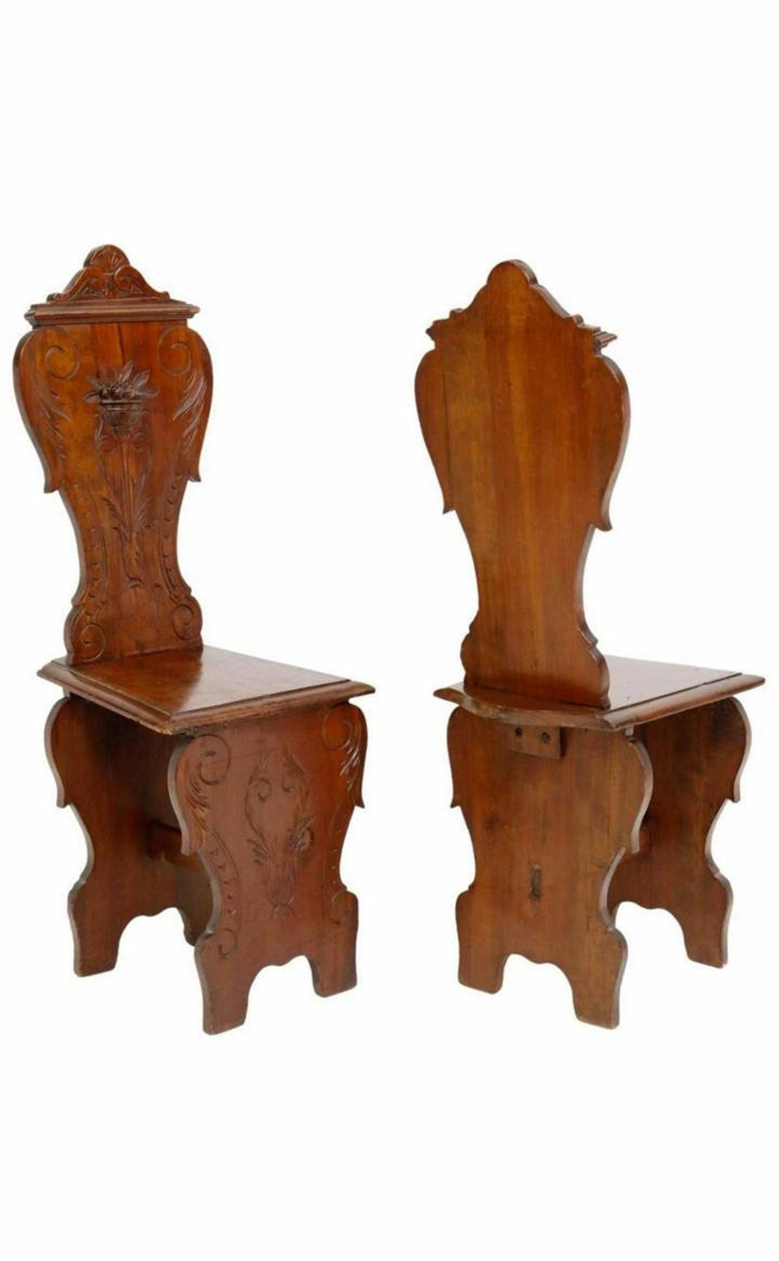 Hand-Carved Pair of 19th Century Provincial Italian Renaissance Revival Sgabello Hall Chairs For Sale