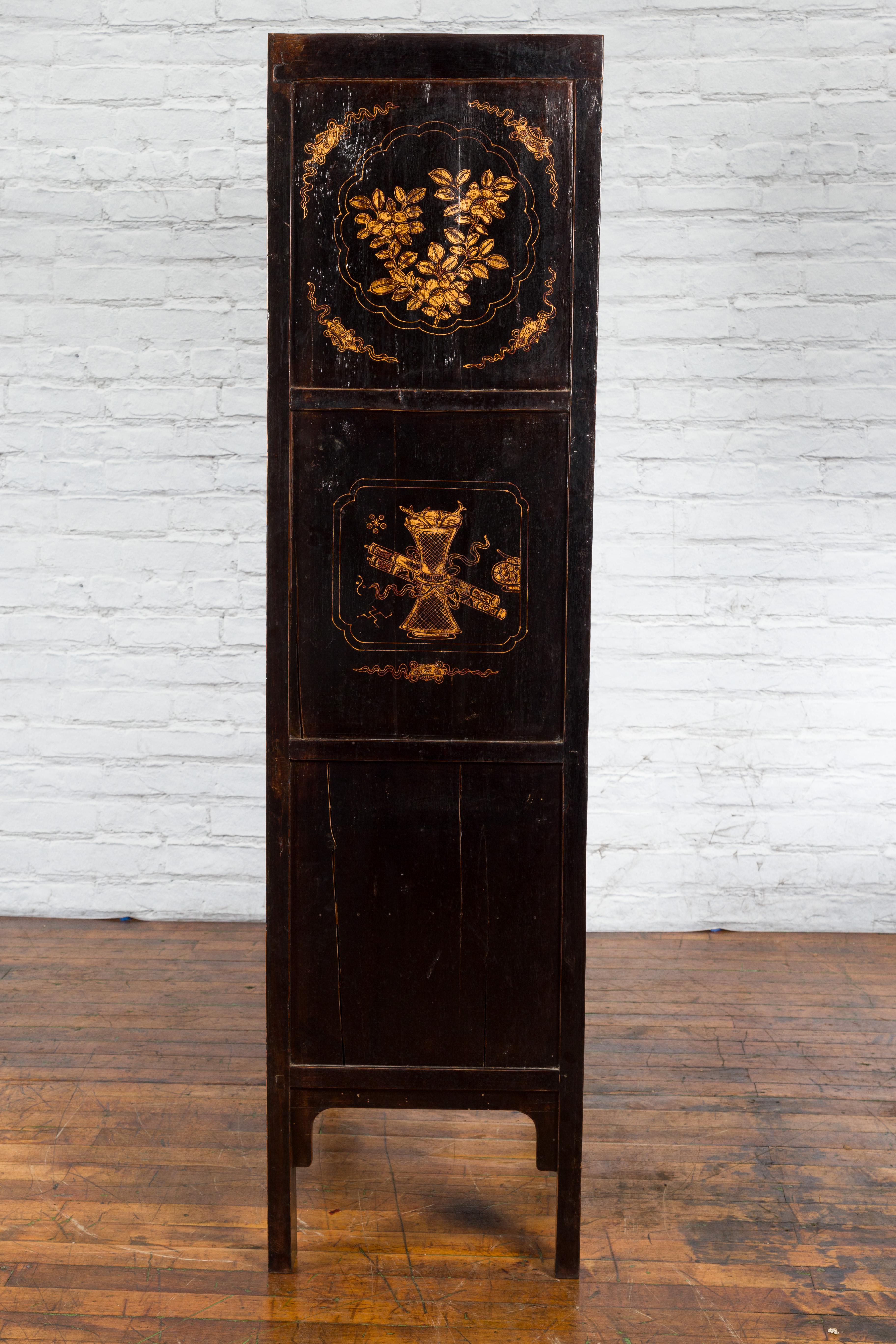 Pair of 19th Century Qing Dynasty Chinese Black and Gold Chinoiserie Cabinets 11