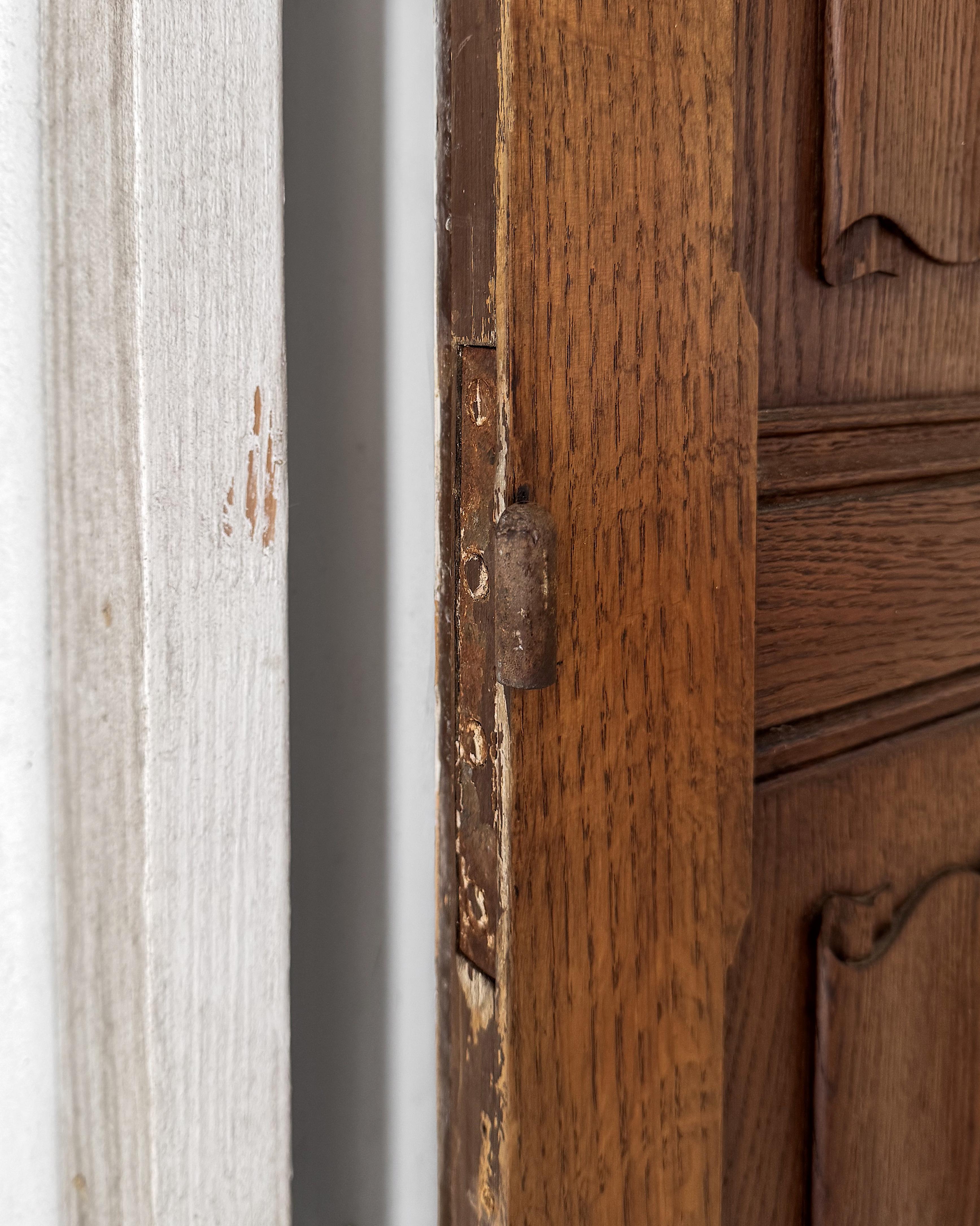 Pair of 19th Century Reclaimed Decorative French Doors For Sale 5