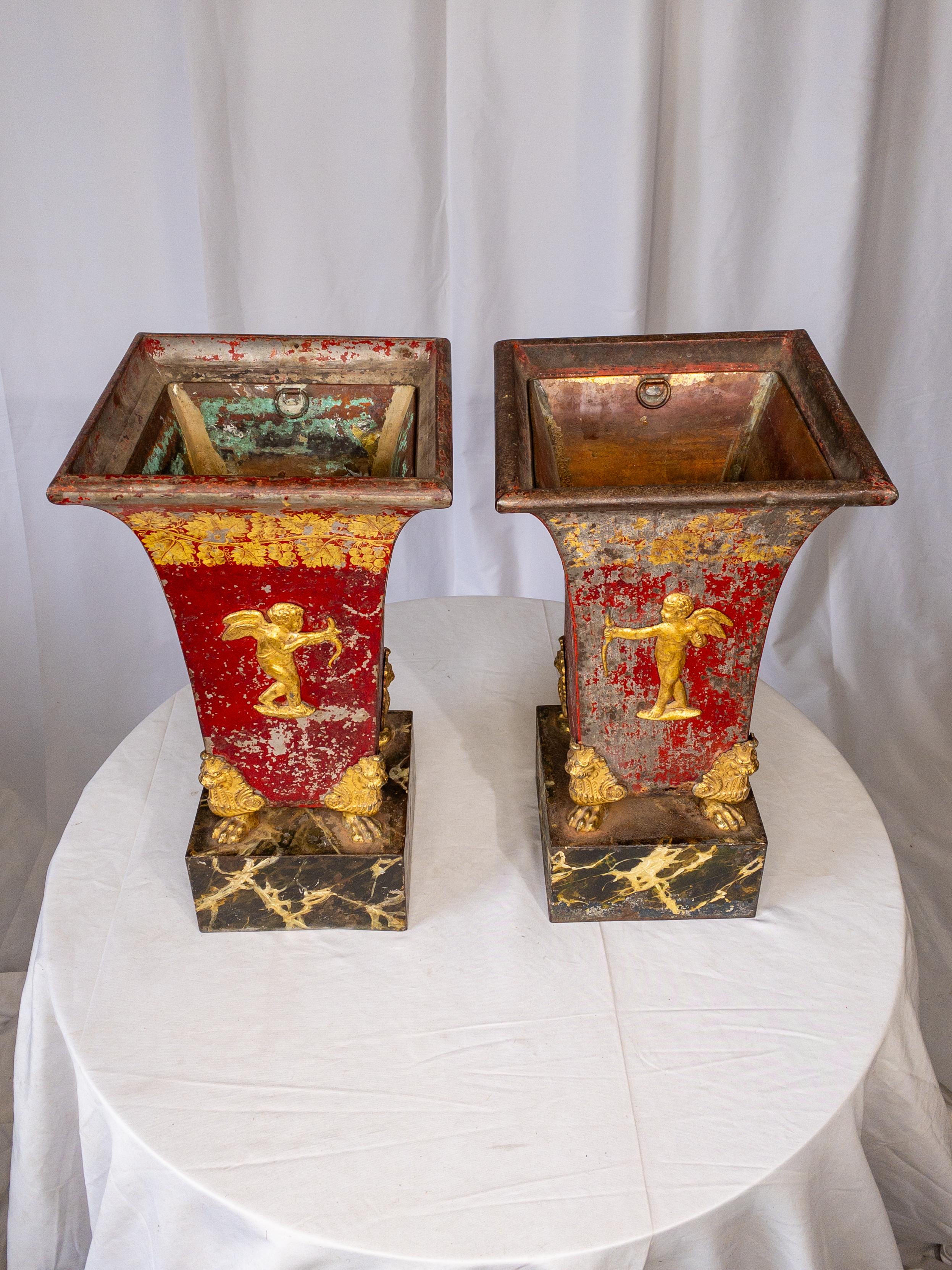 Pair of 19th Century Red Painted and Gilt Tole Jardinieres on Faux Marble Stand For Sale 3
