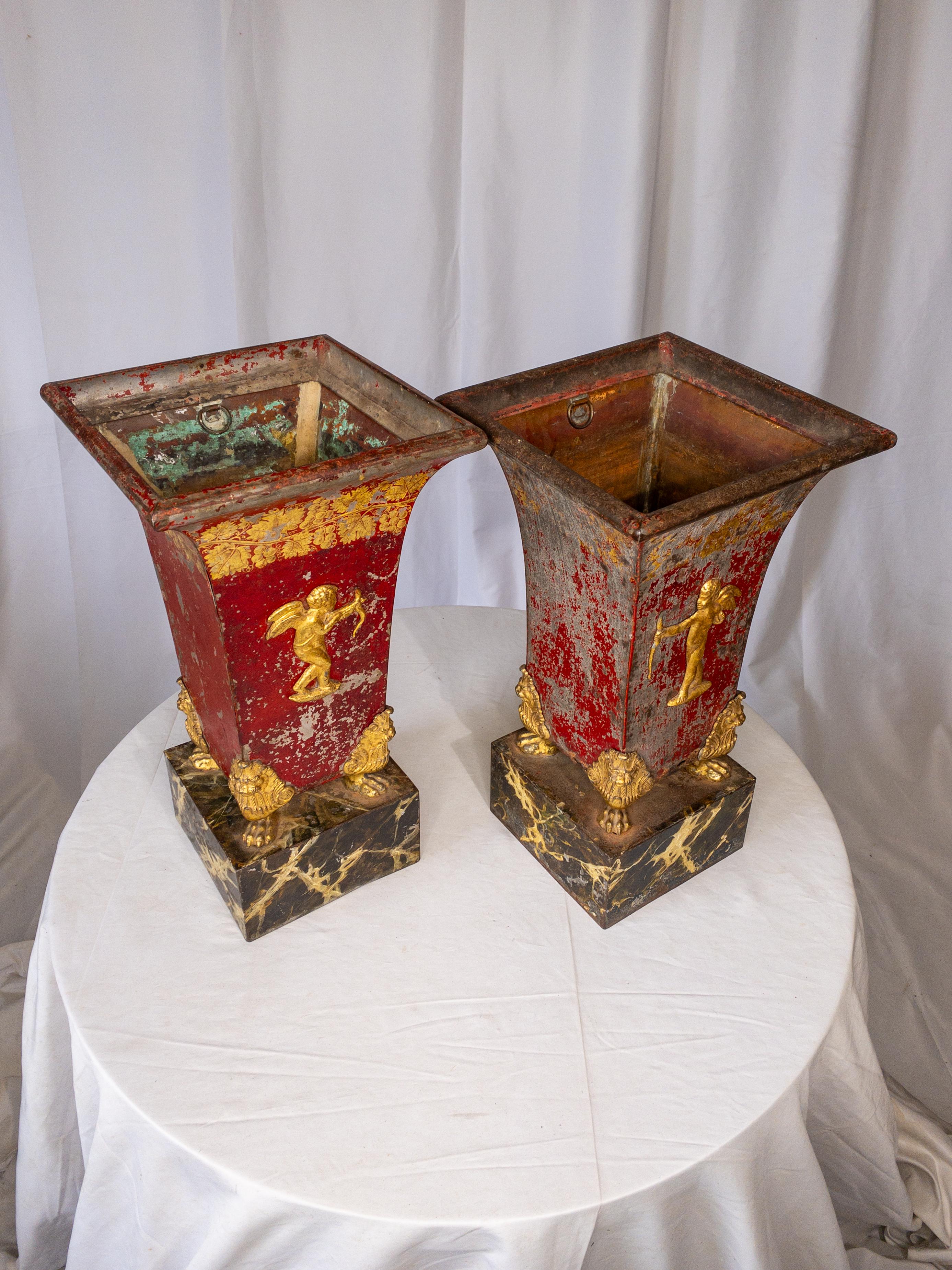 Pair of 19th Century Red Painted and Gilt Tole Jardinieres on Faux Marble Stand For Sale 4