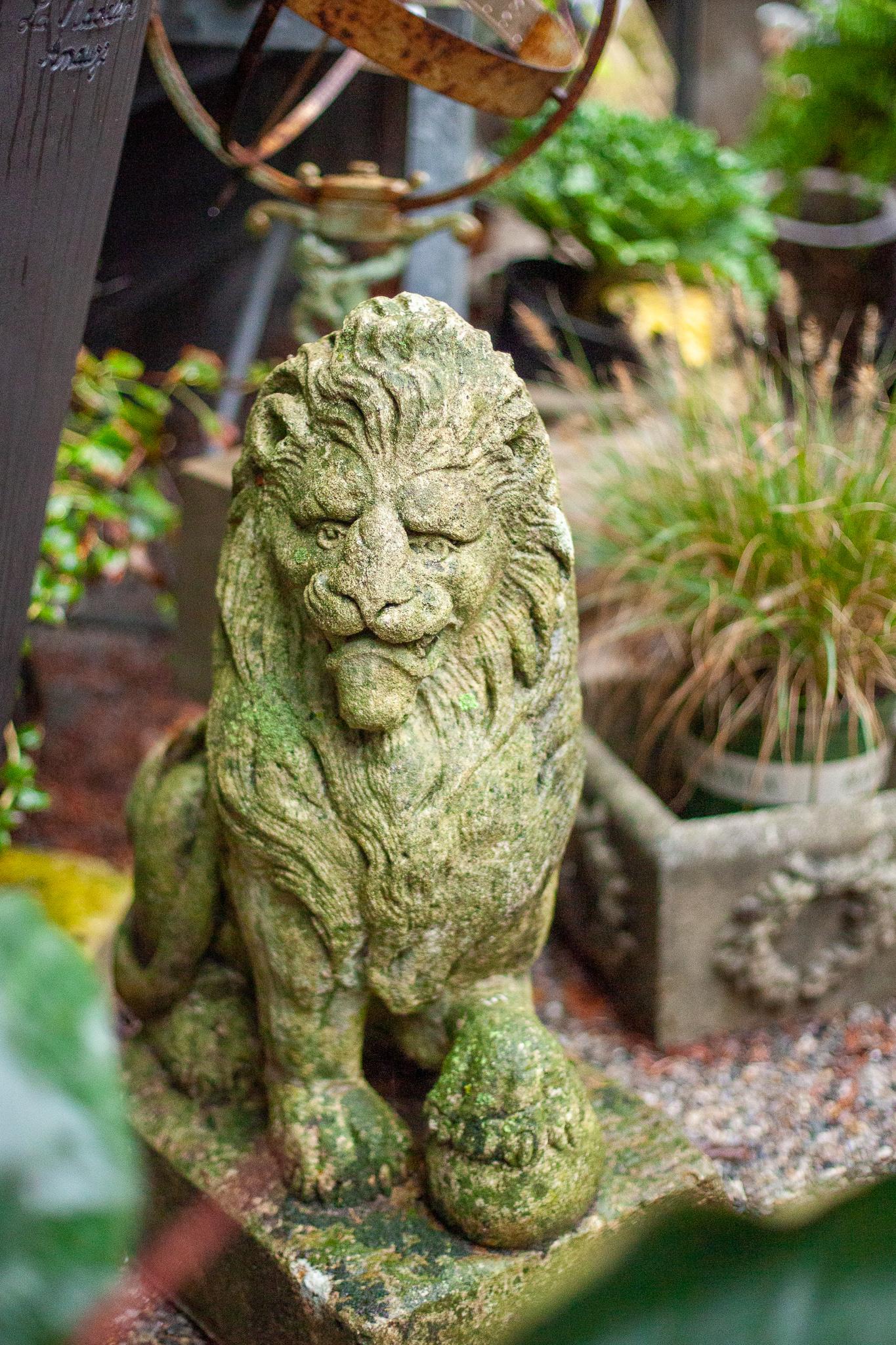 Pair of 19th century Regal Carved English Stone Lion In Fair Condition For Sale In Bloomfield Hills, MI