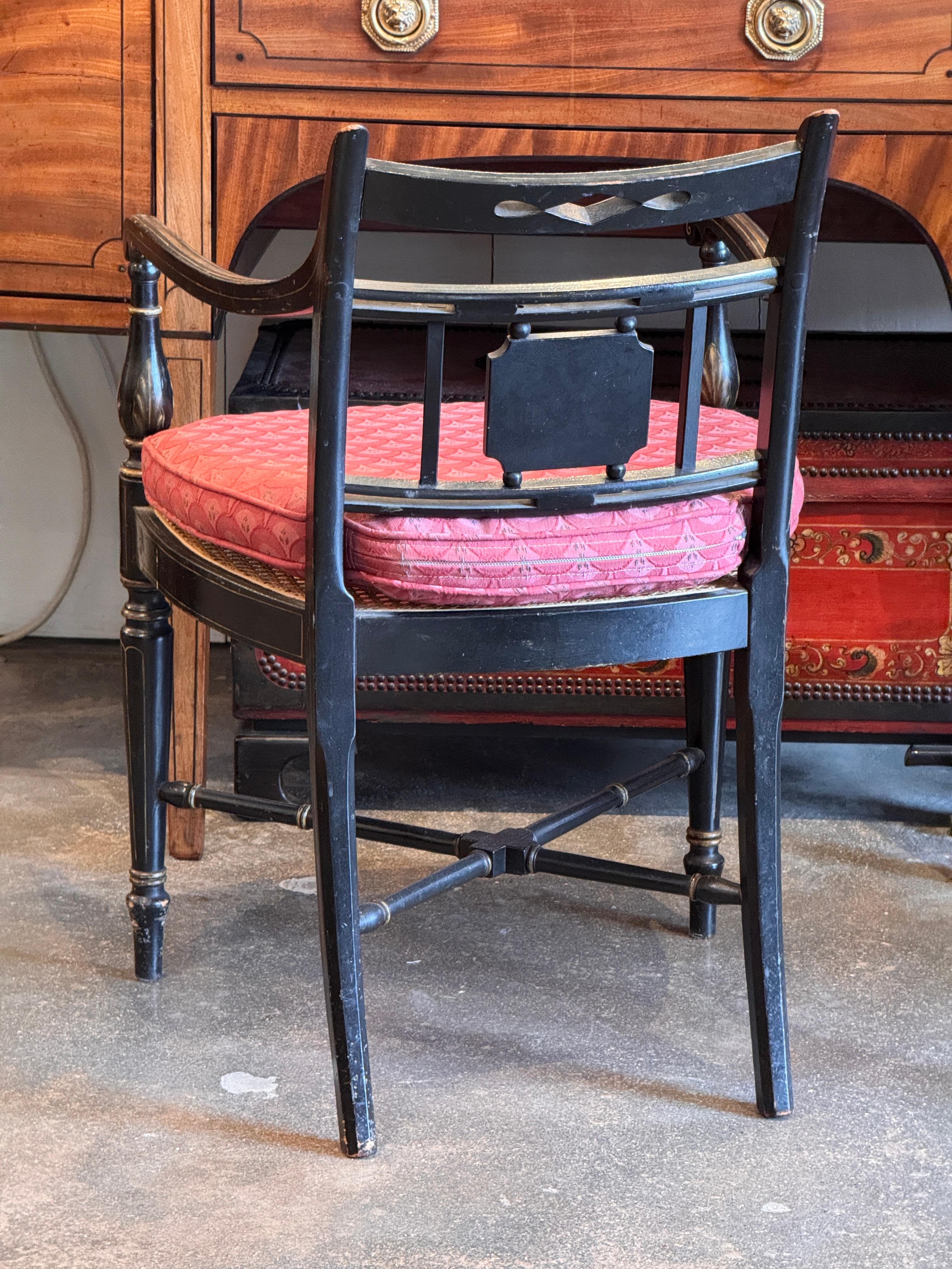 Coppia di poltrone Regency del 19° secolo in vendita 7