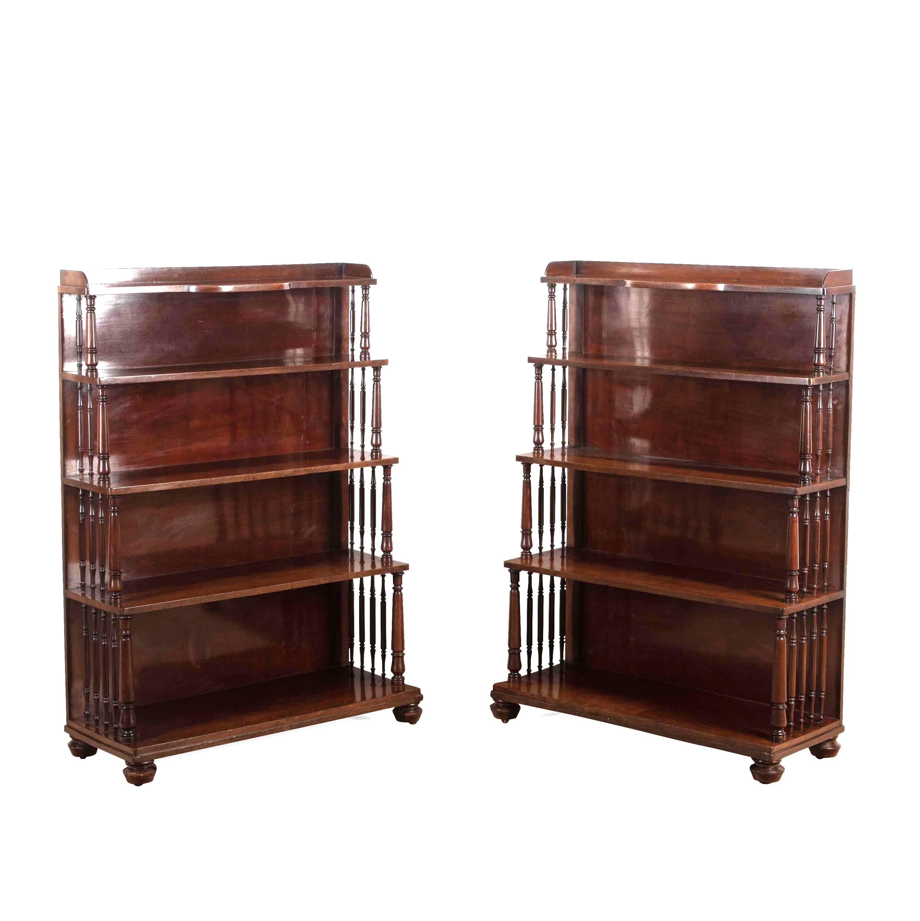 Pair of 19th Century Regency Mahogany Waterfall Bookcases For Sale 1