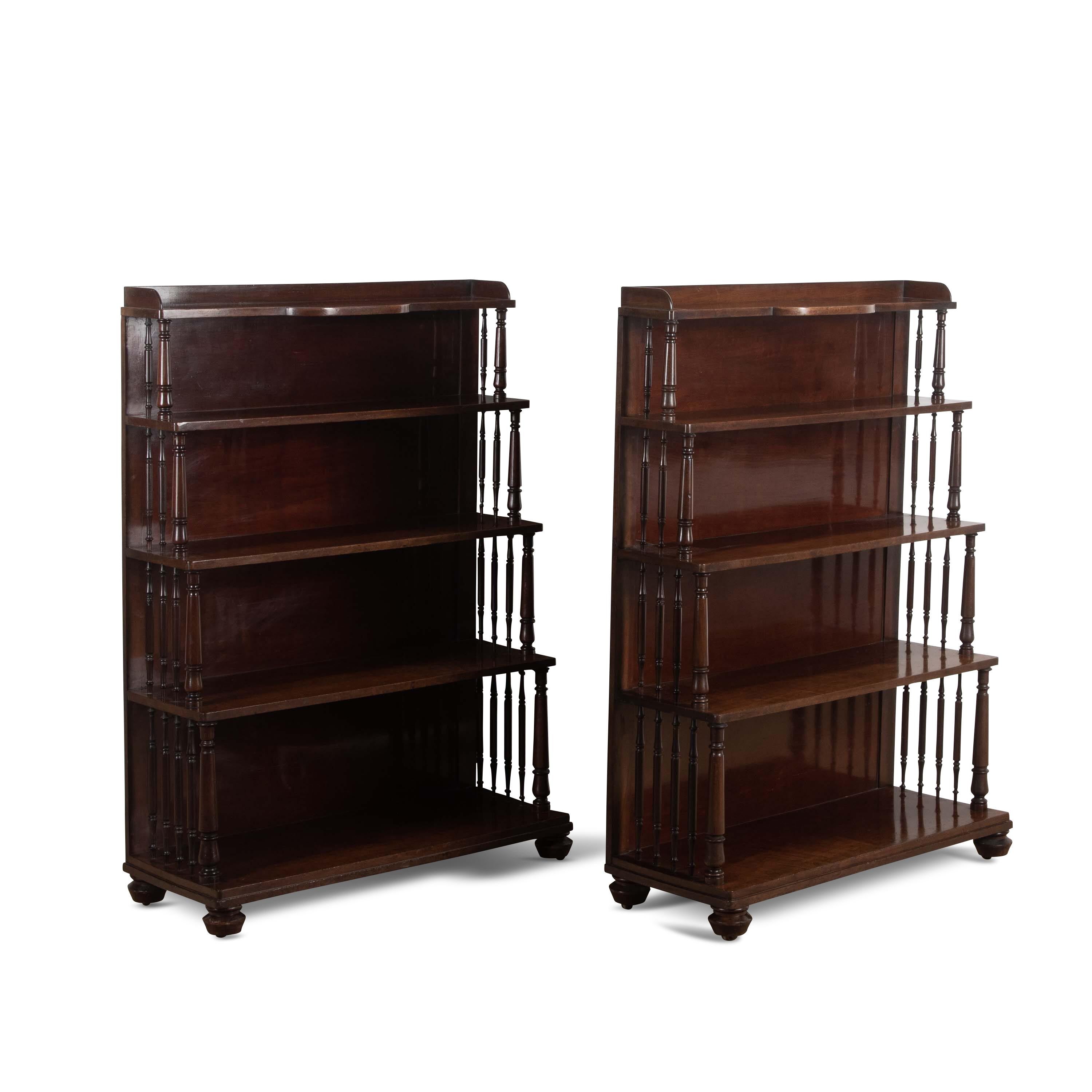 Pair of 19th Century Regency Mahogany Waterfall Bookcases For Sale 2